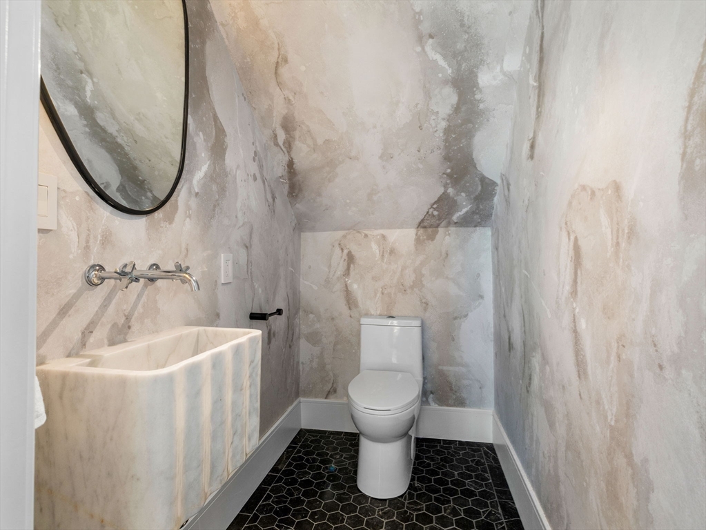 561 East Broadway # 561