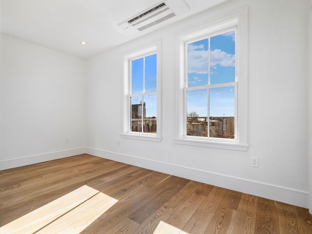 561 East Broadway # 561