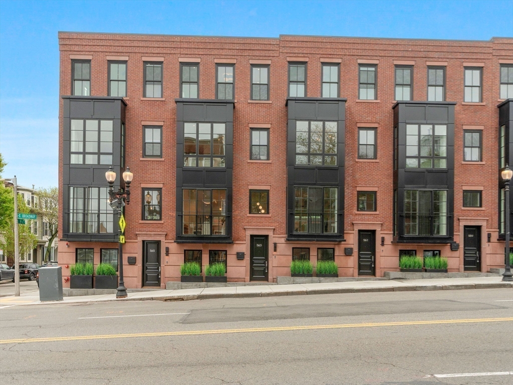 561 East Broadway # 561