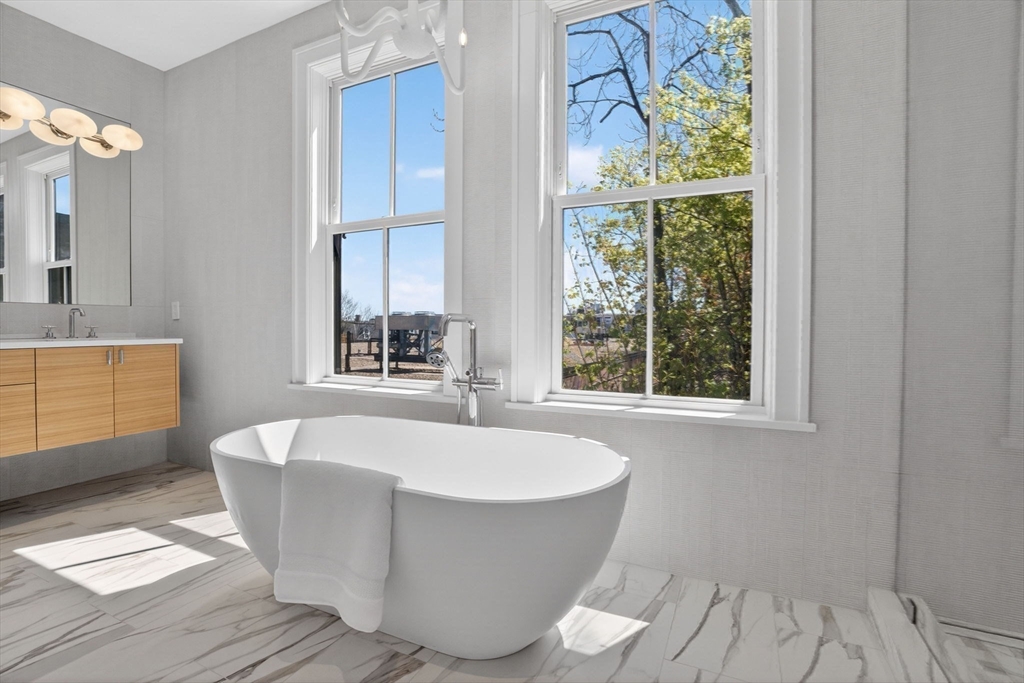561 East Broadway # 561