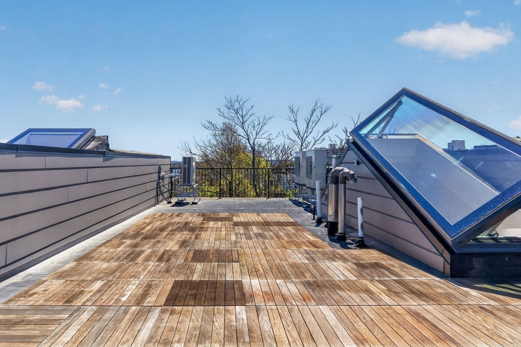 561 East Broadway # 561