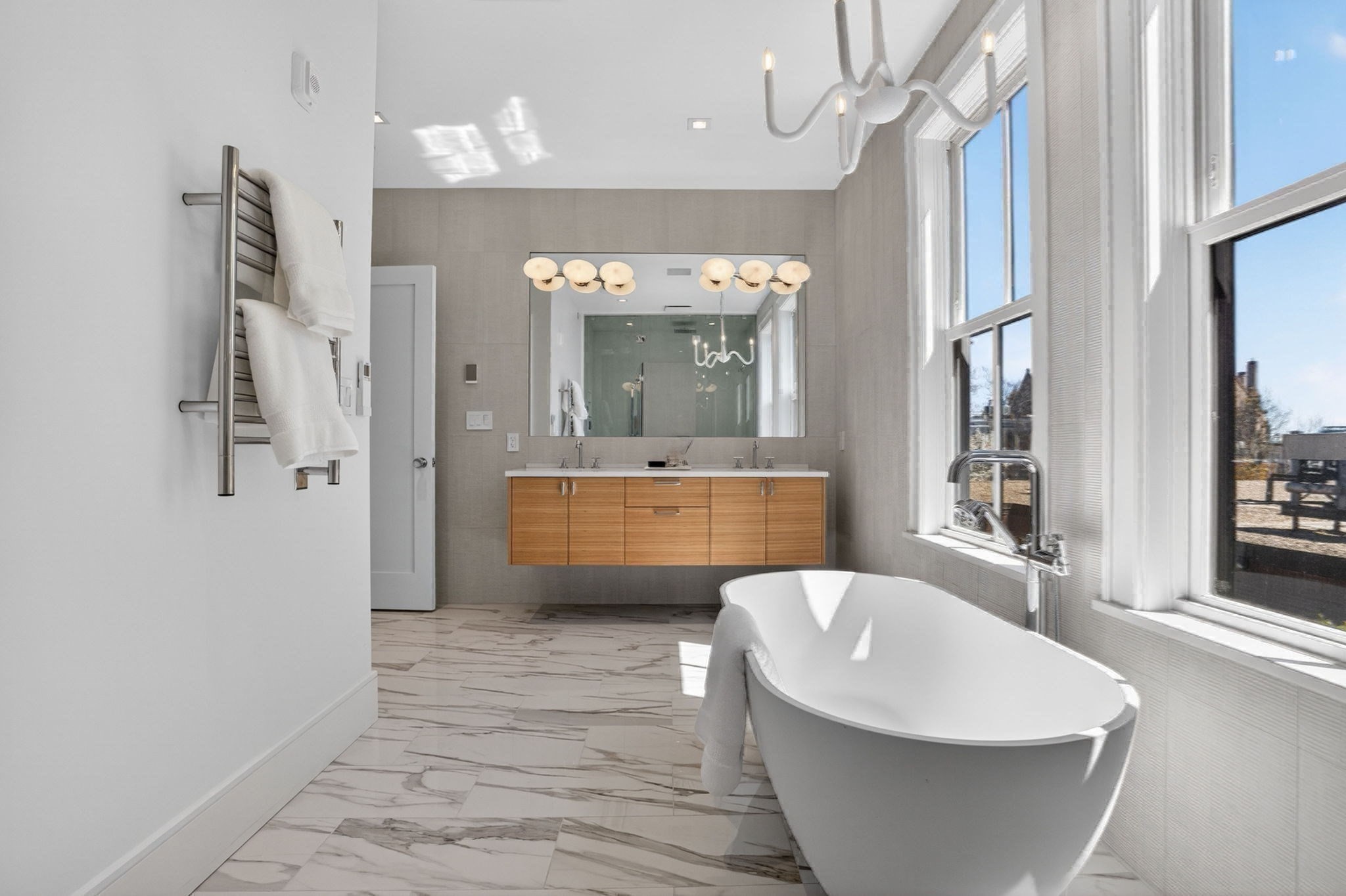 561 East Broadway # 561