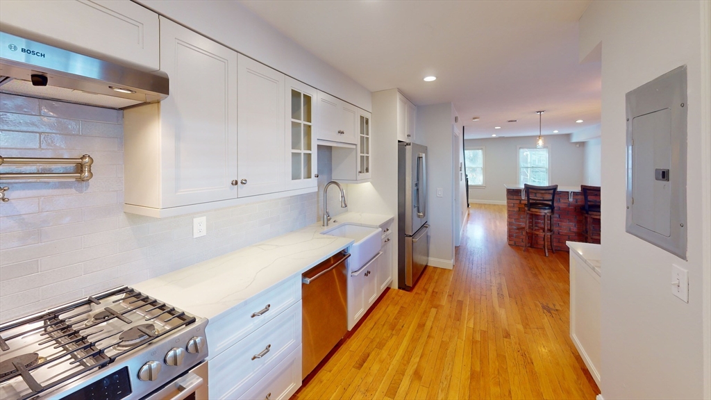 214-216 W 7th St # 2L