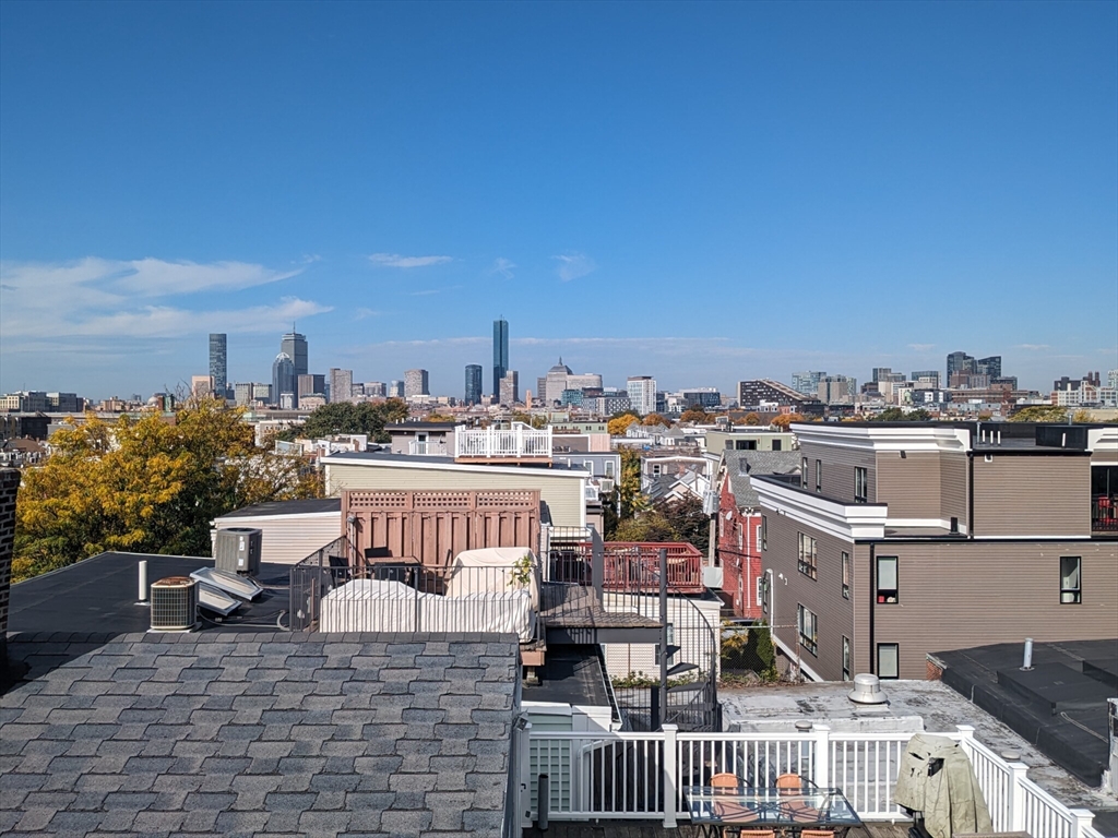 214-216 W 7th St # 2L
