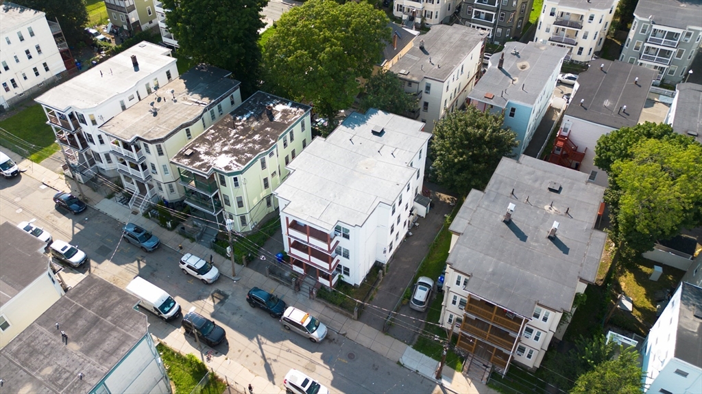 5 Sutton St # 3A