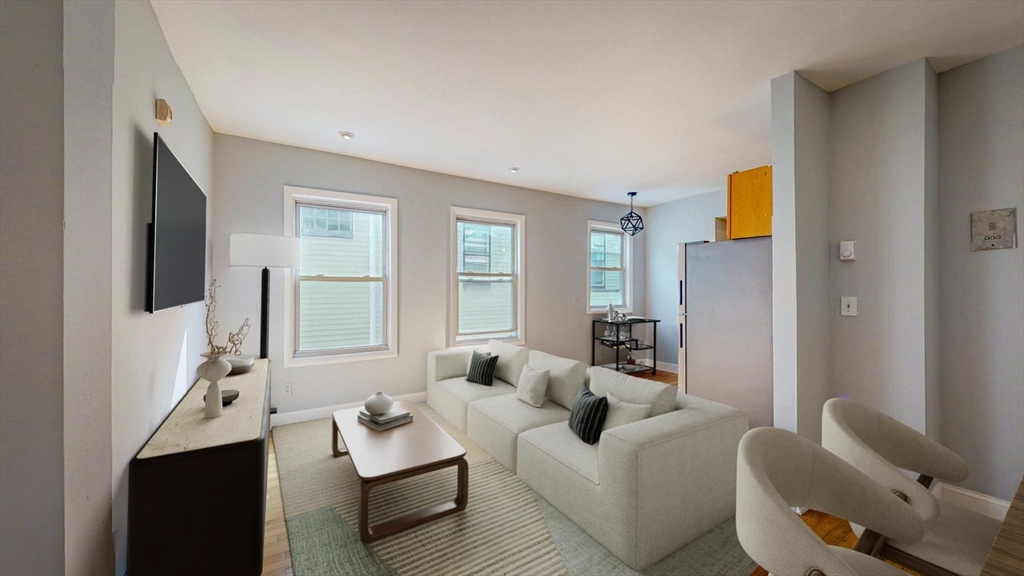 5 Sutton St # 3A