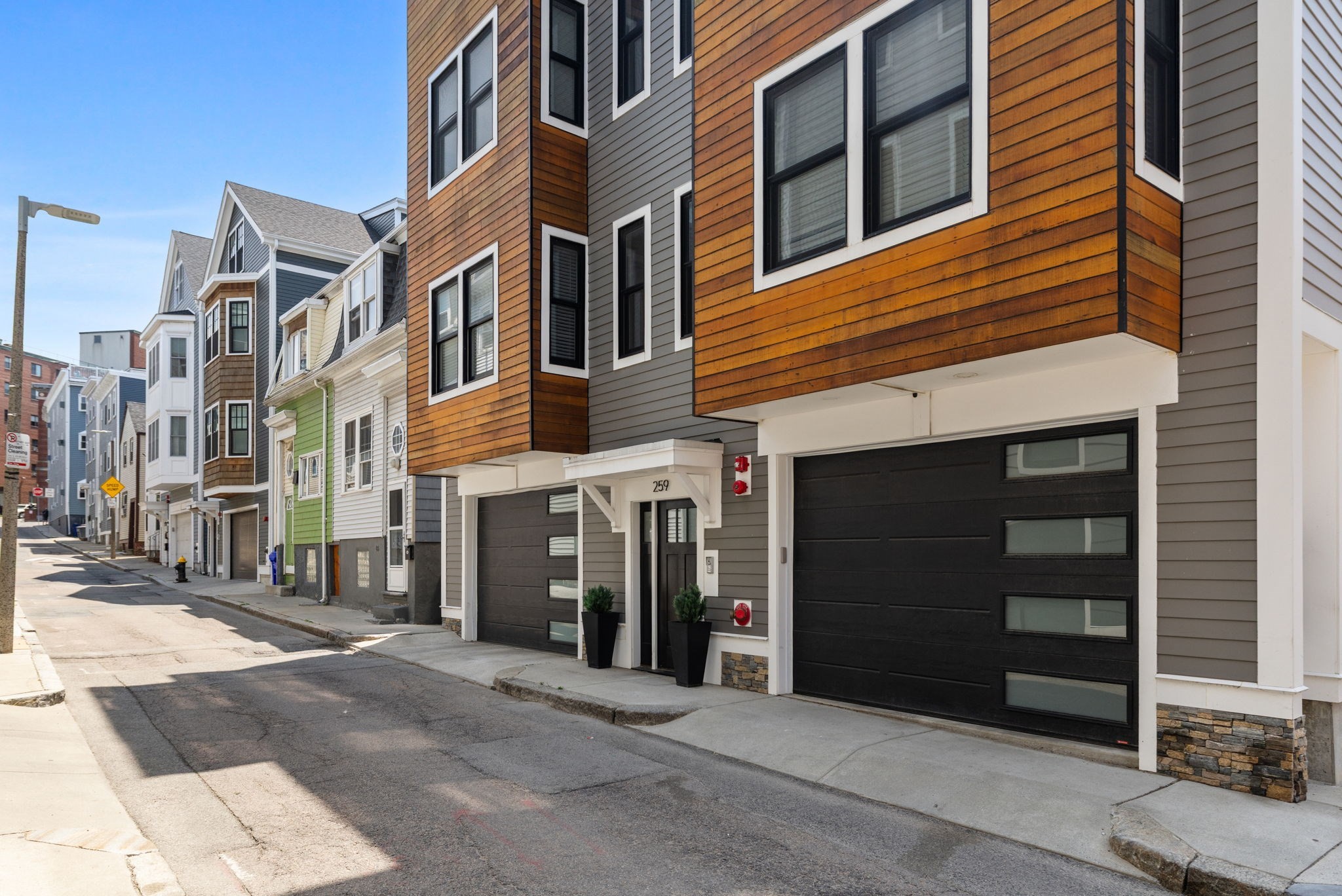 259 Gold St # 1