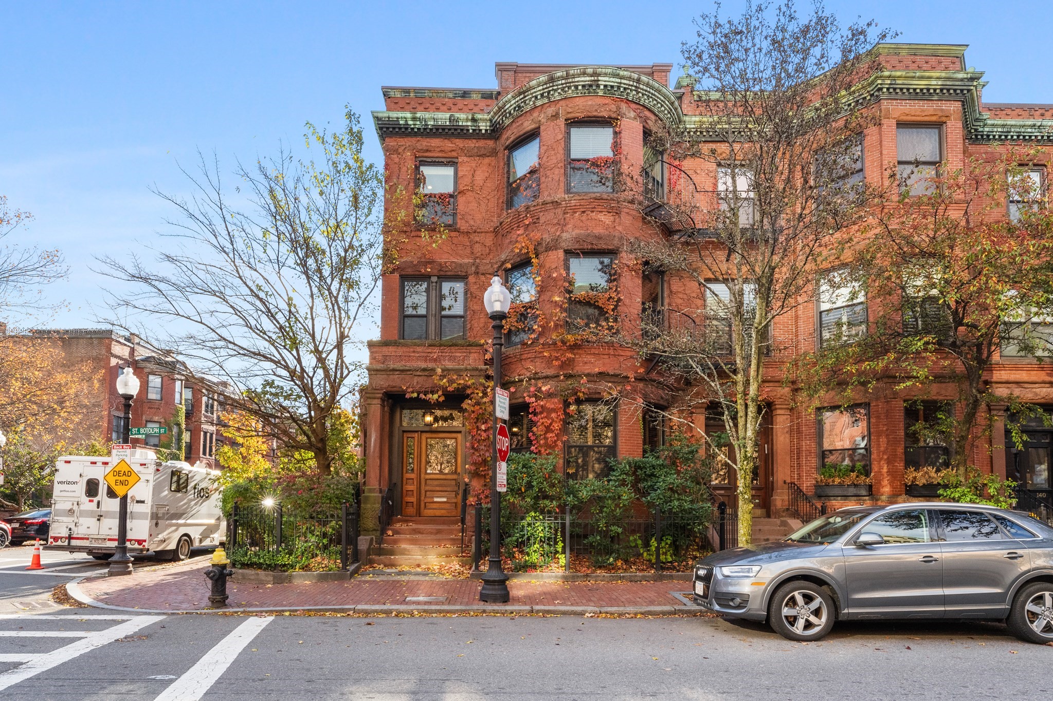 136 Saint Botolph St # 136
