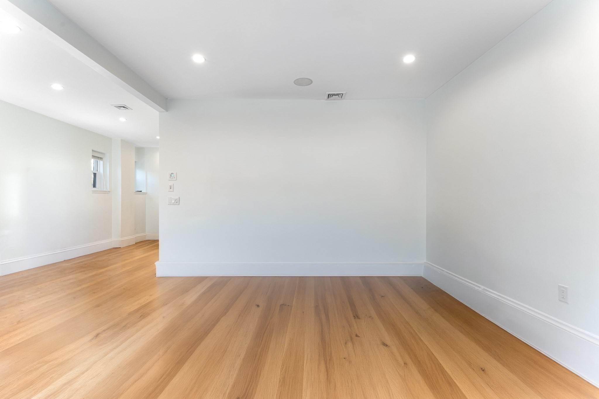 136 Saint Botolph St # 136