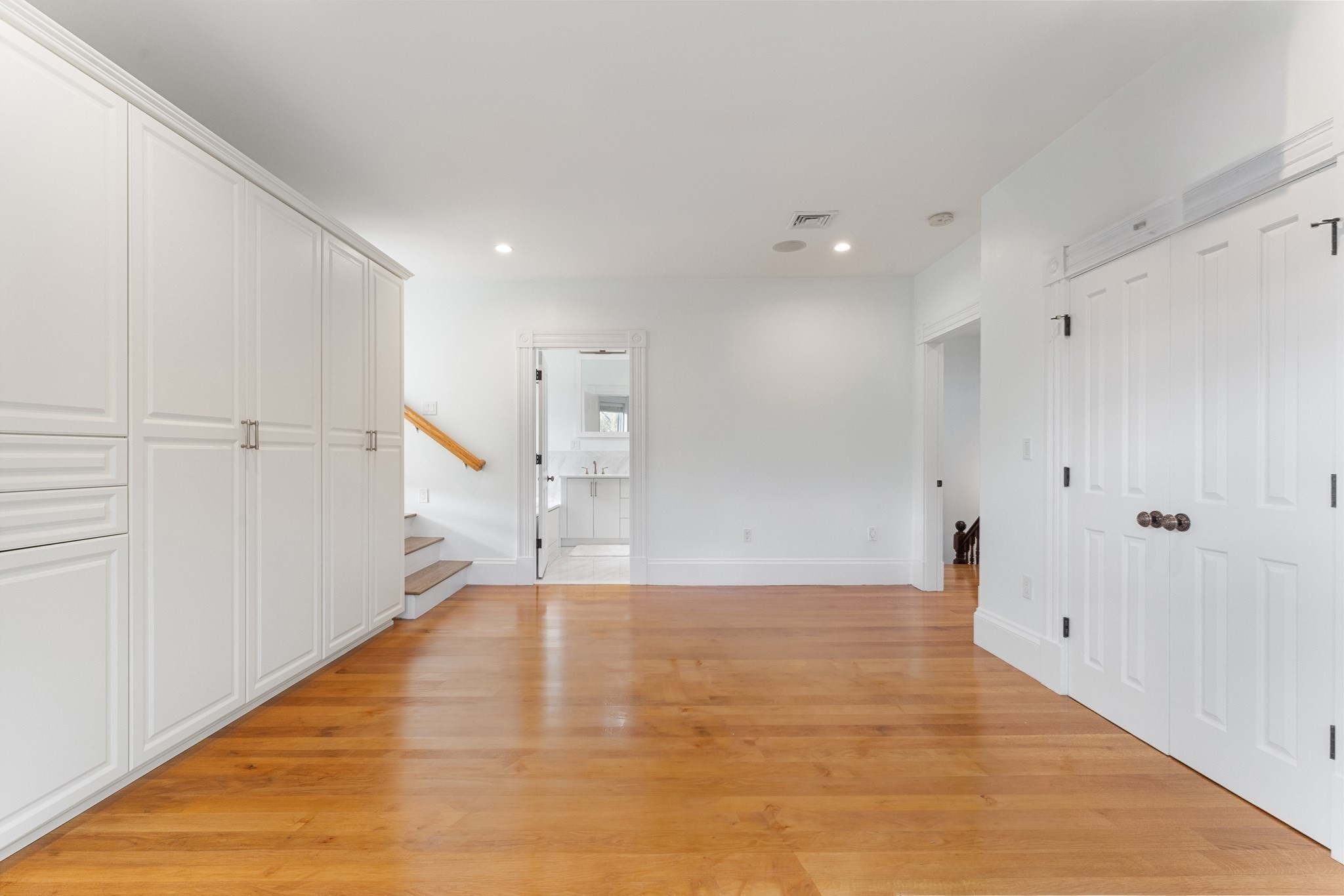 136 Saint Botolph St # 136