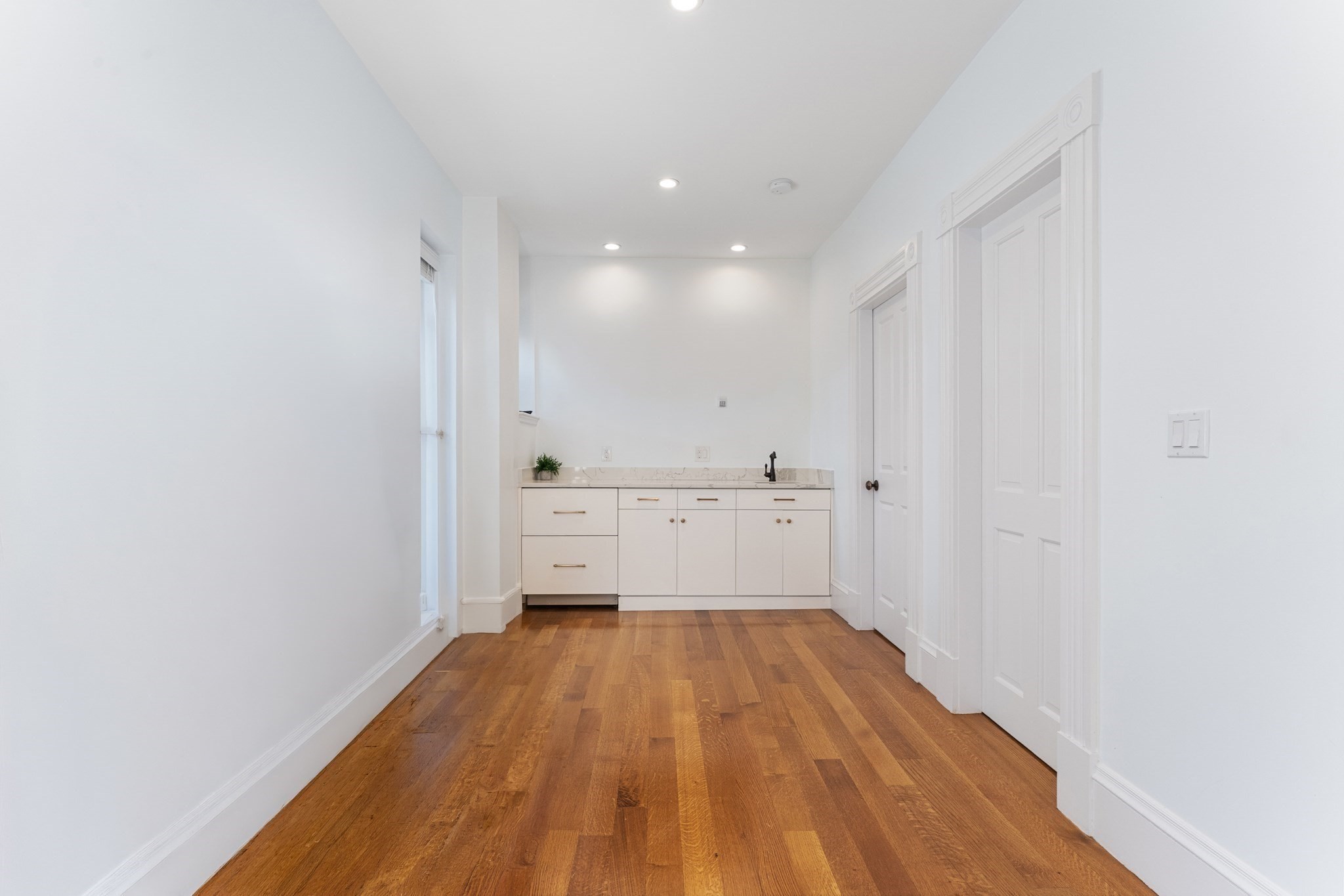 136 Saint Botolph St # 136