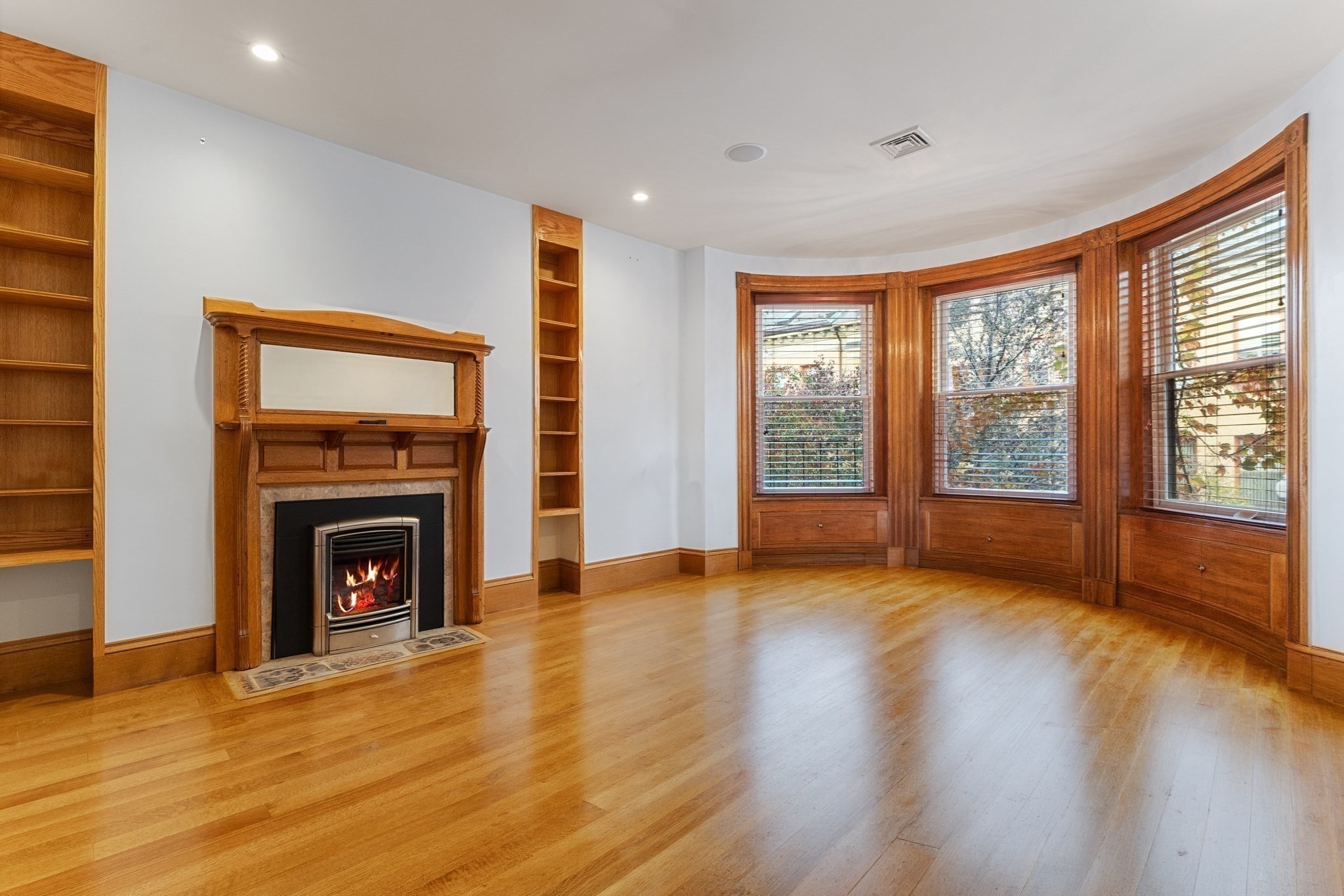 136 Saint Botolph St # 136
