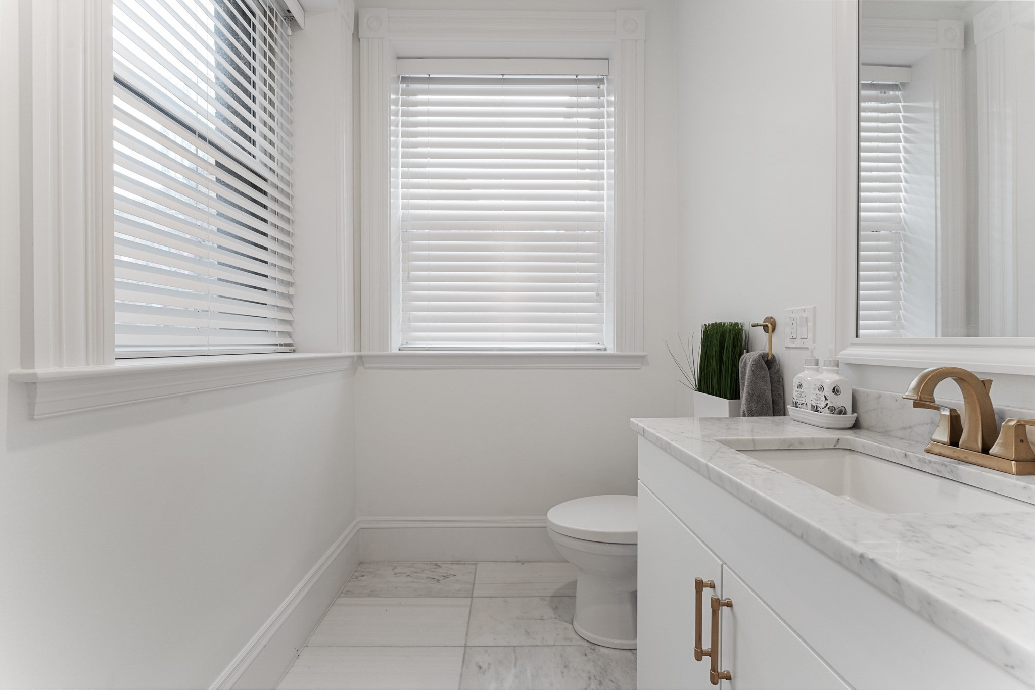136 Saint Botolph St # 136