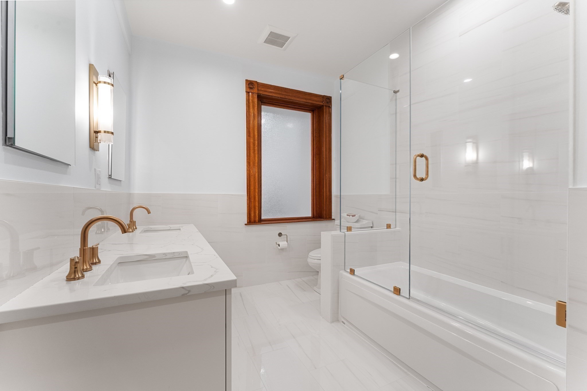 136 Saint Botolph St # 136