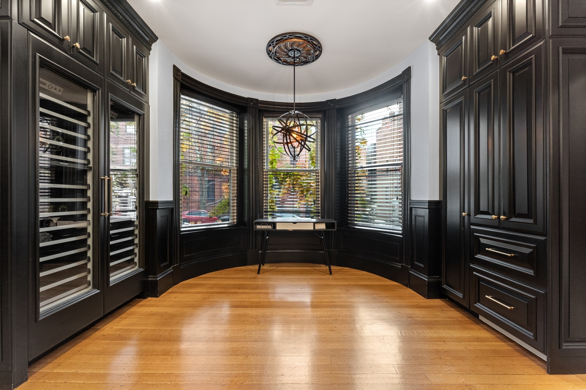 136 Saint Botolph St # 136
