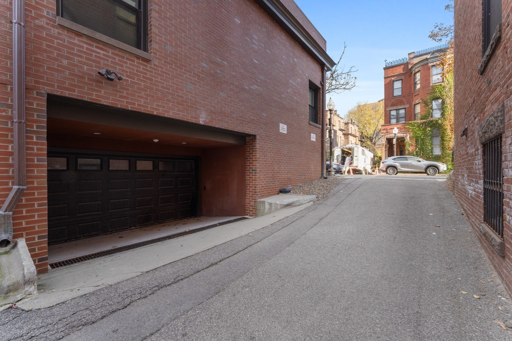 136 Saint Botolph St # 136
