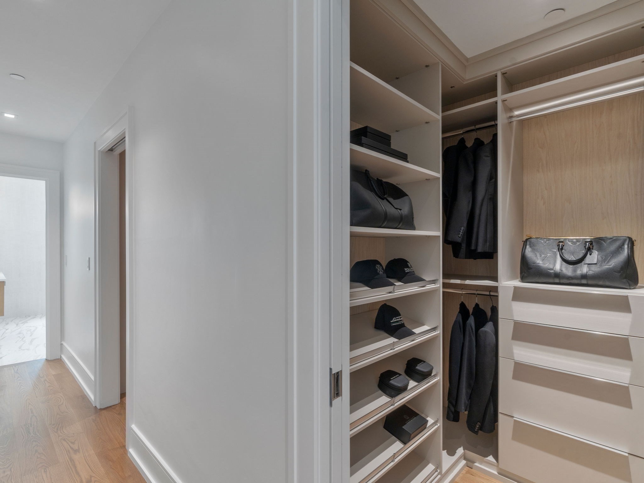555 E Broadway # 555