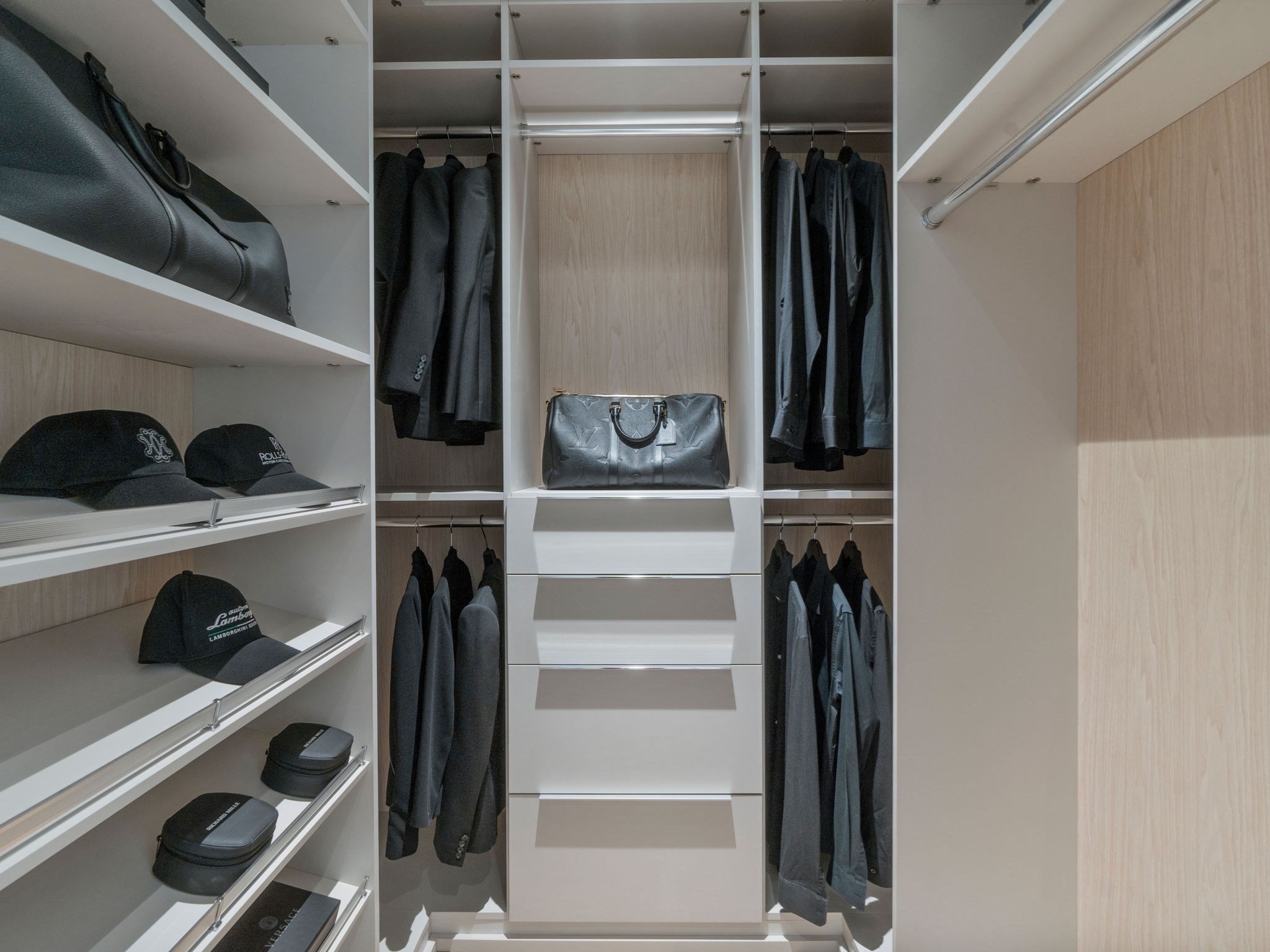 555 E Broadway # 555