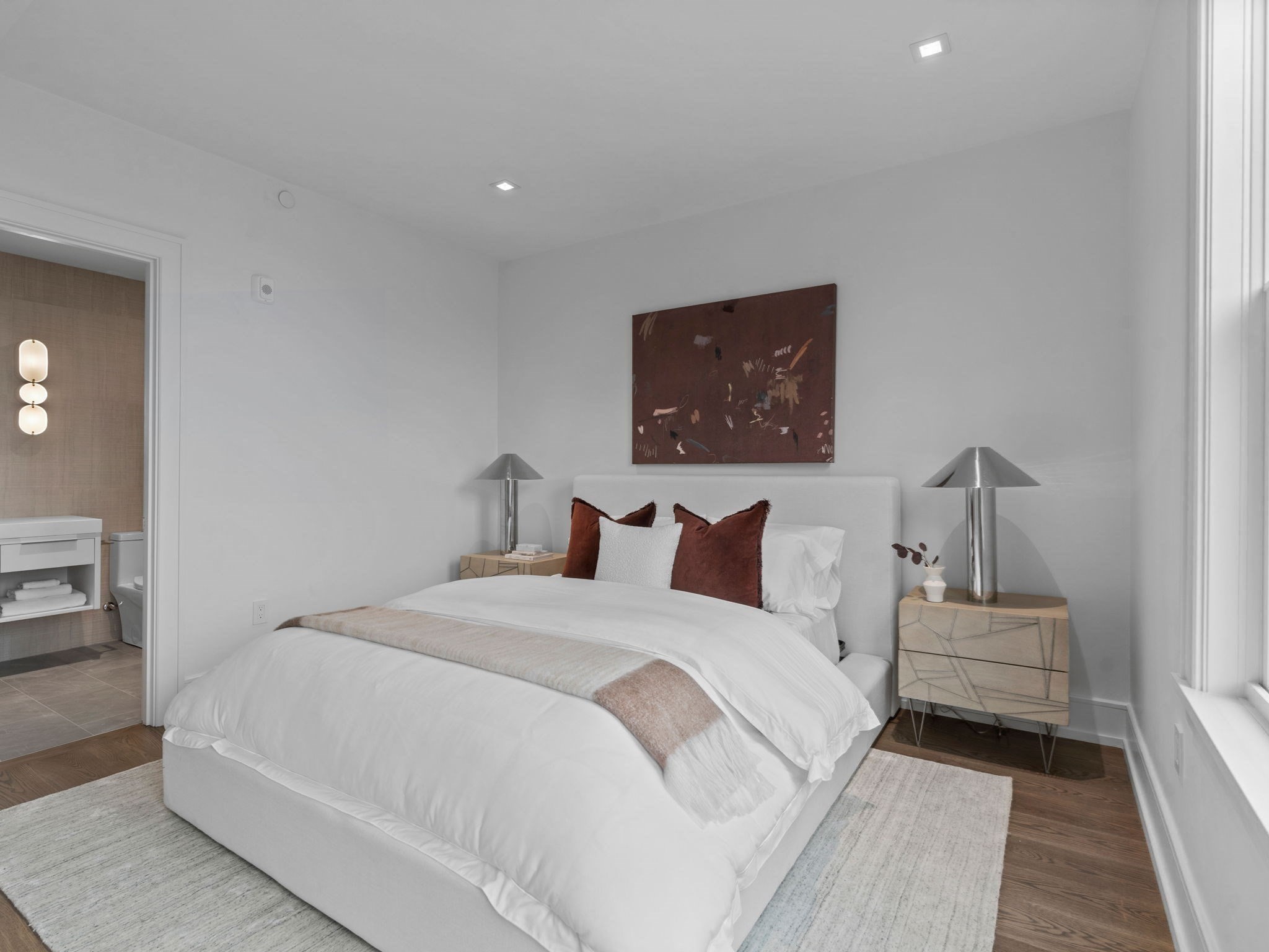 555 E Broadway # 555