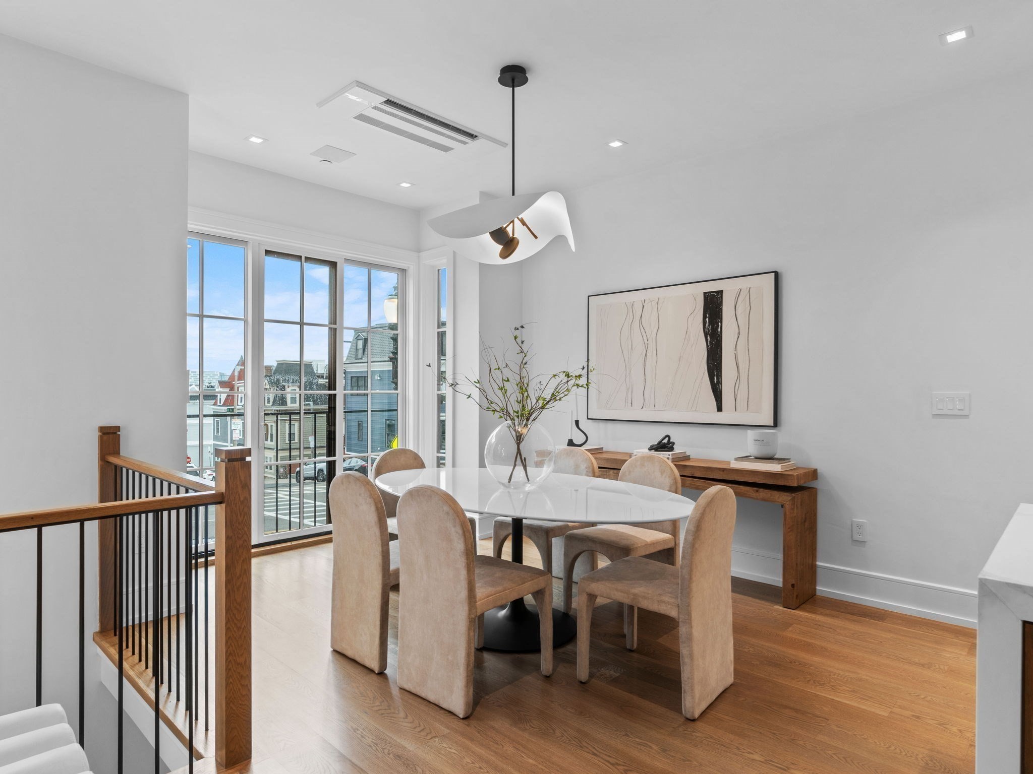 555 E Broadway # 555