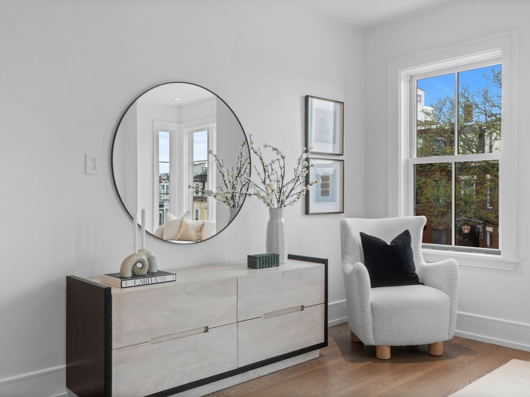 555 E Broadway # 555