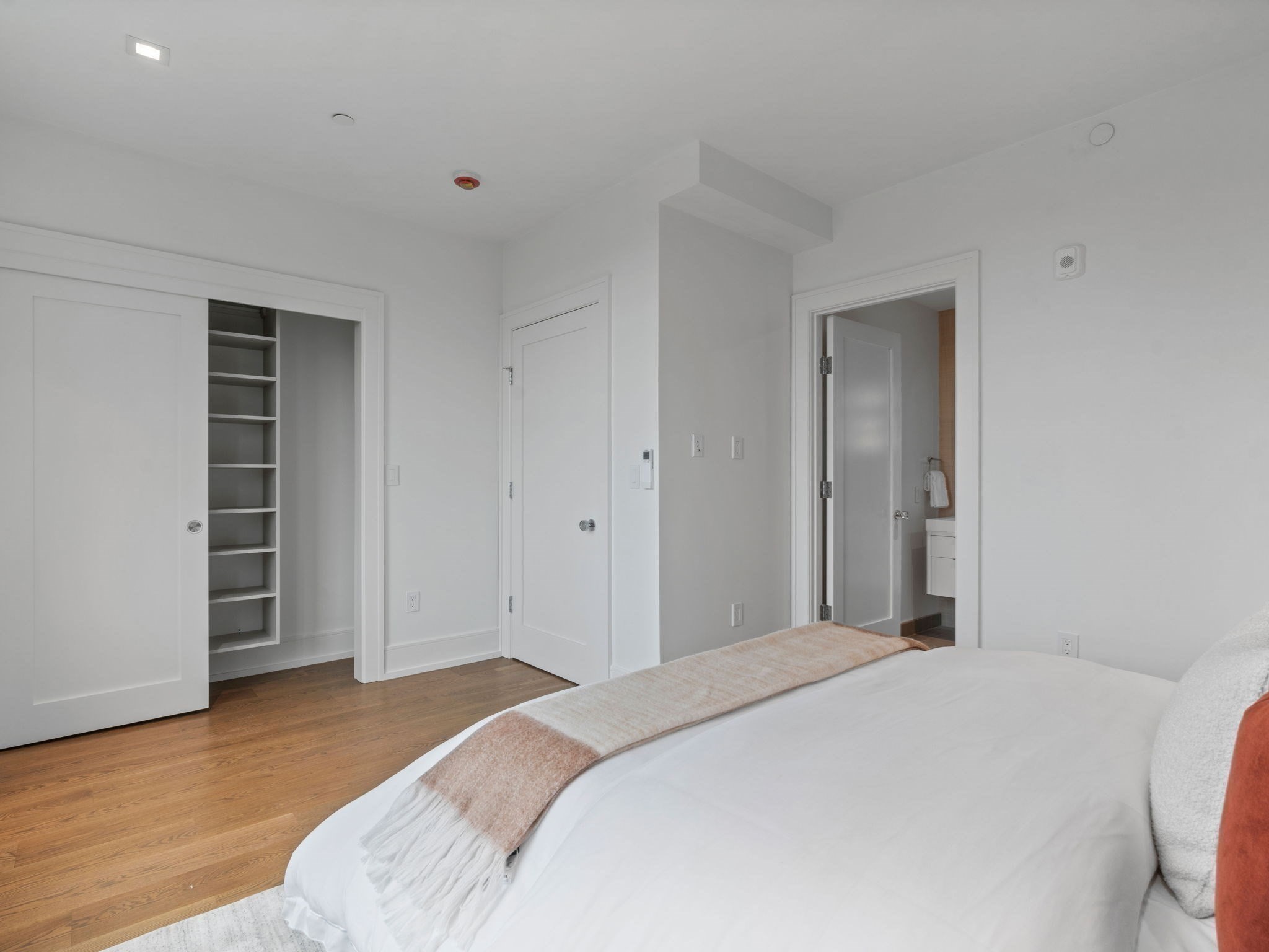555 E Broadway