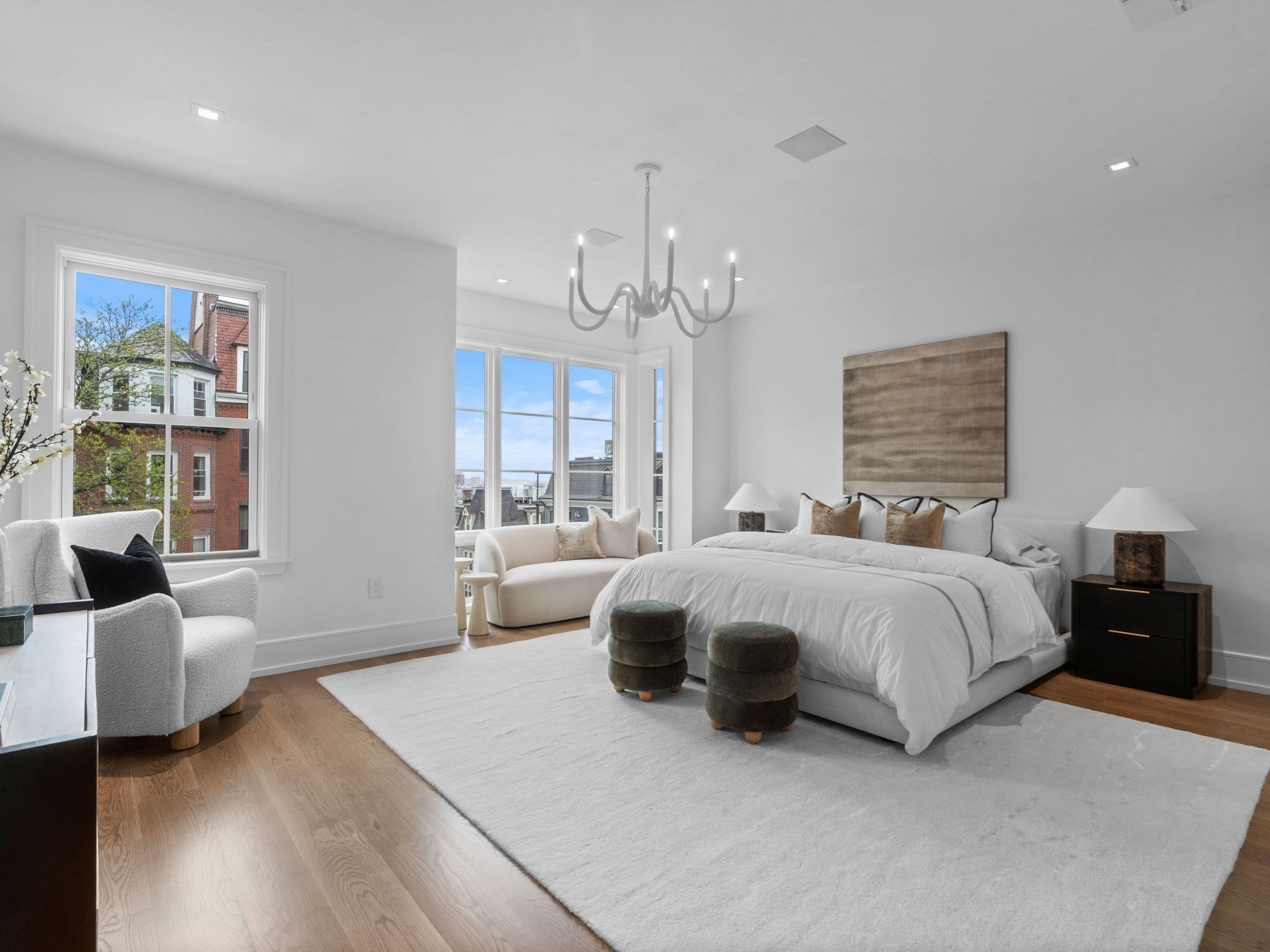 555 E Broadway