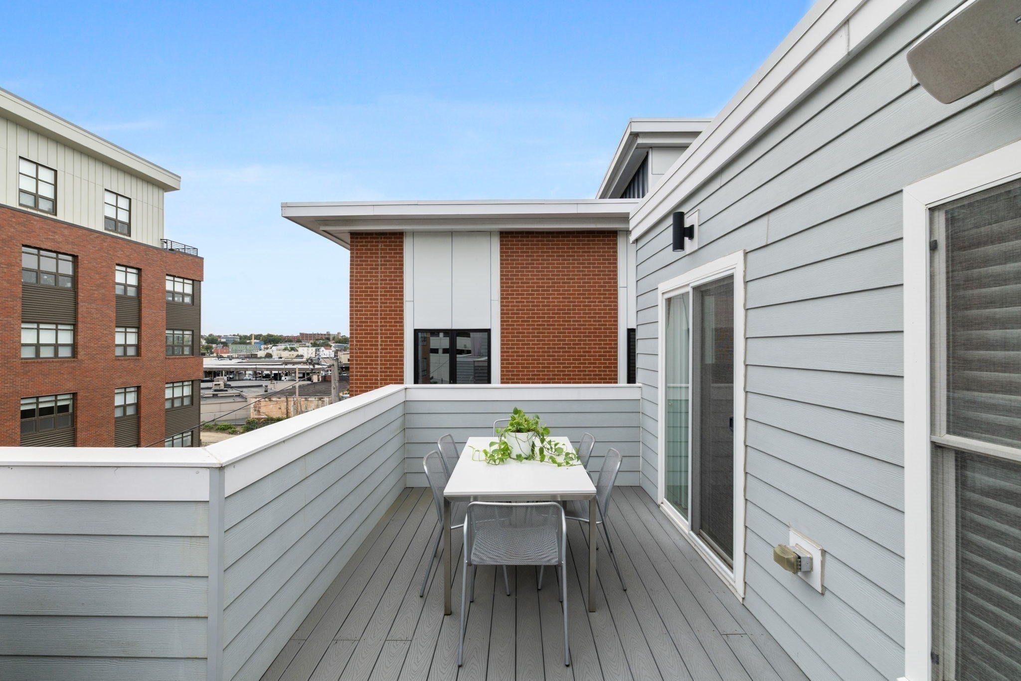 8 Baker Ct # 4