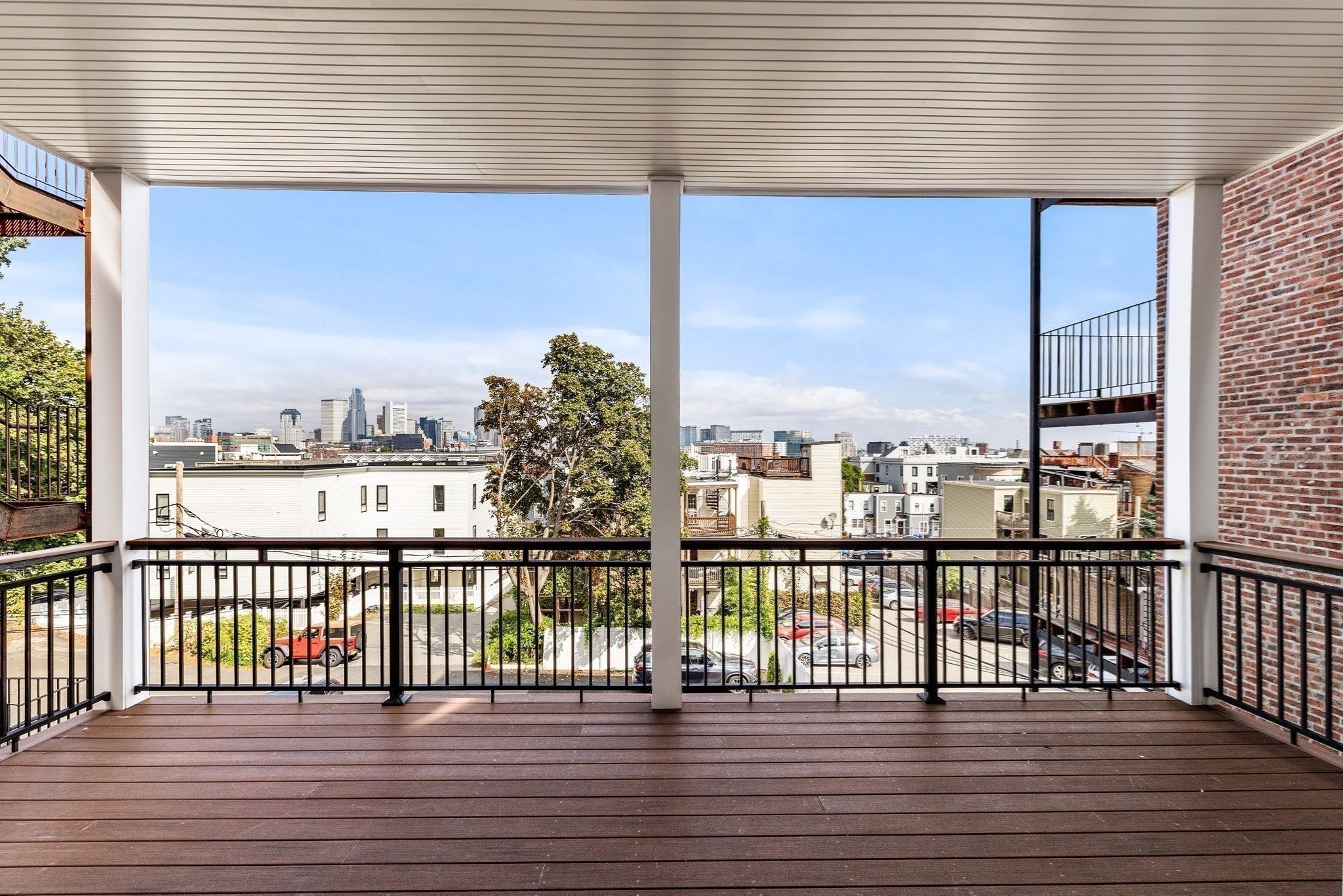 520 E Broadway