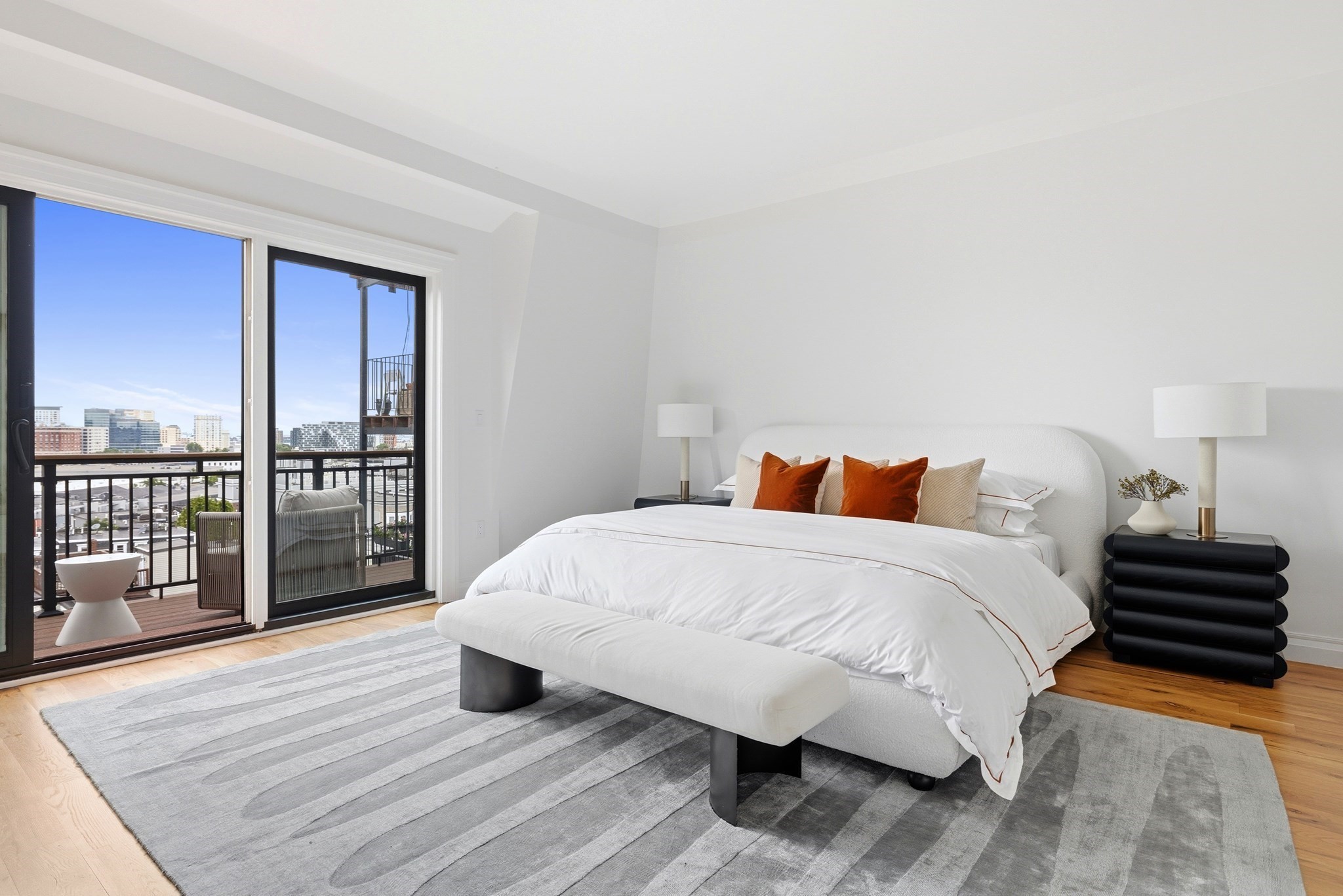 520 E Broadway