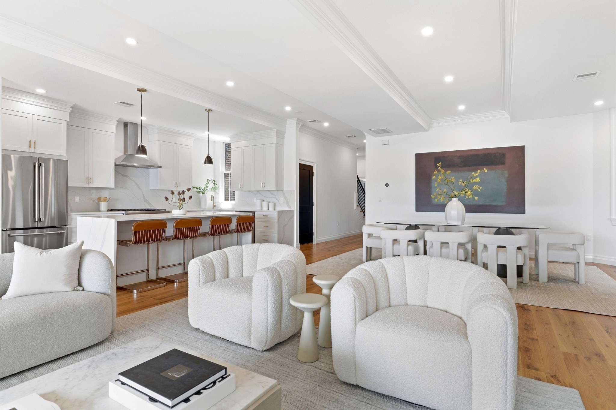 520 E Broadway