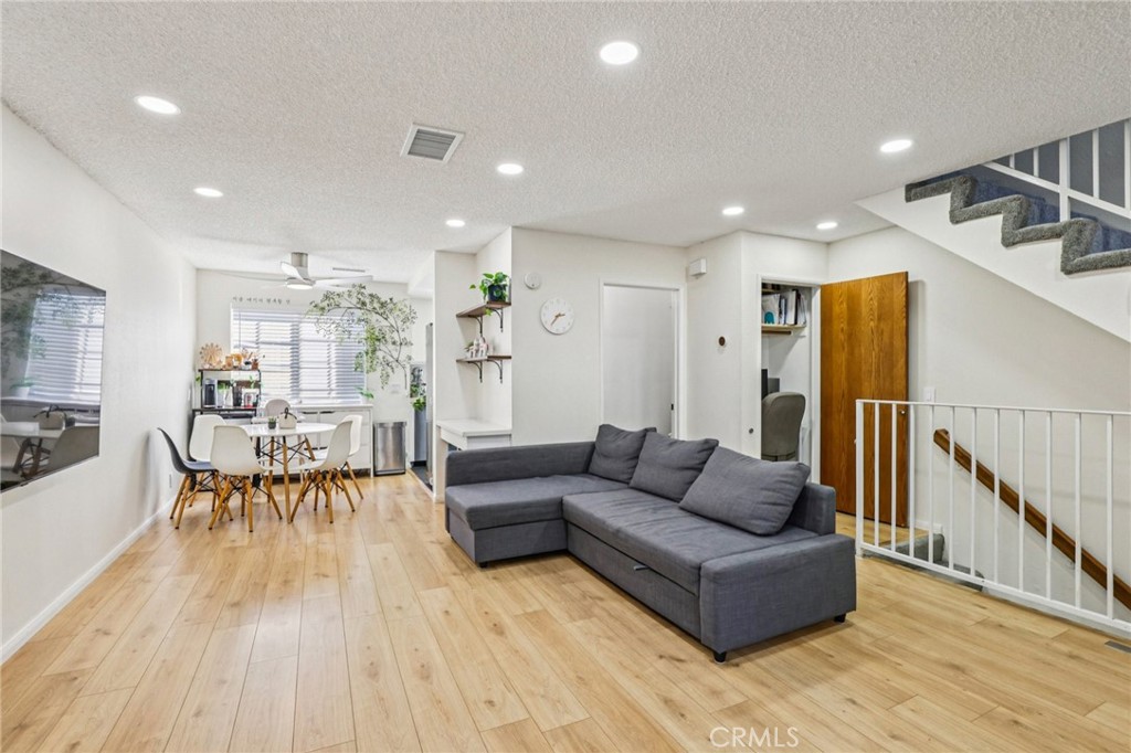 26127 Frampton Avenue E