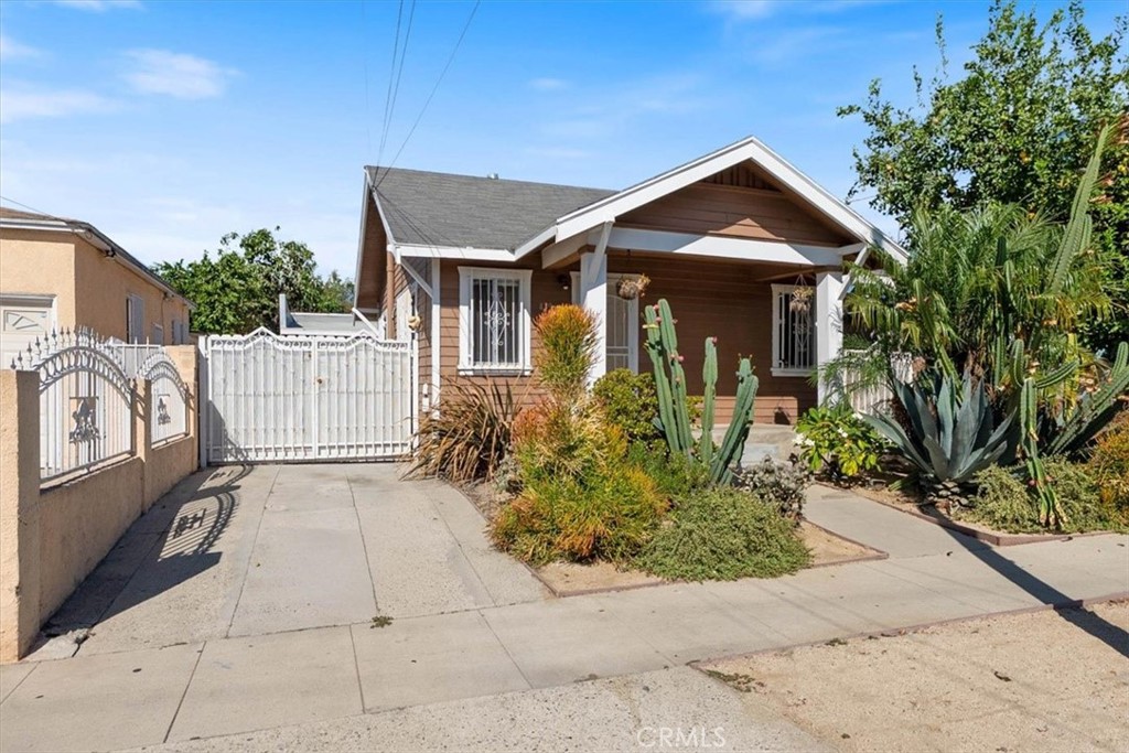 439 E 98th Inglewood Ca Us 90301 Sb26230151
