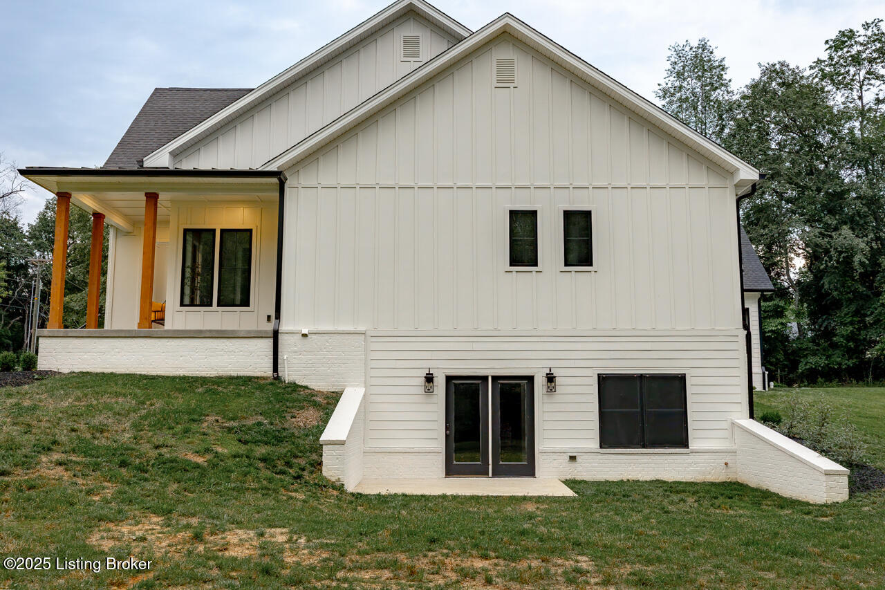 2045 W Rhudes Creek Rd