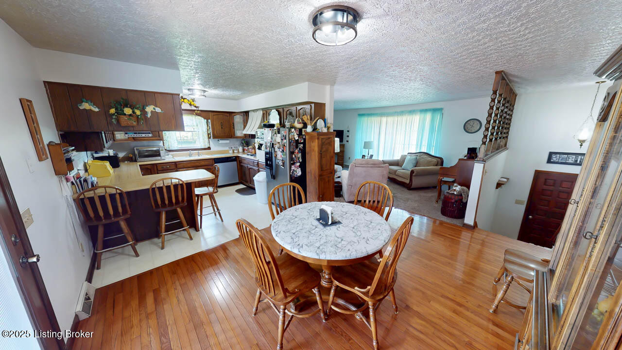 2149 Shrewsbury Rd