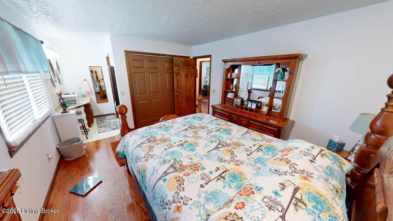 2149 Shrewsbury Rd