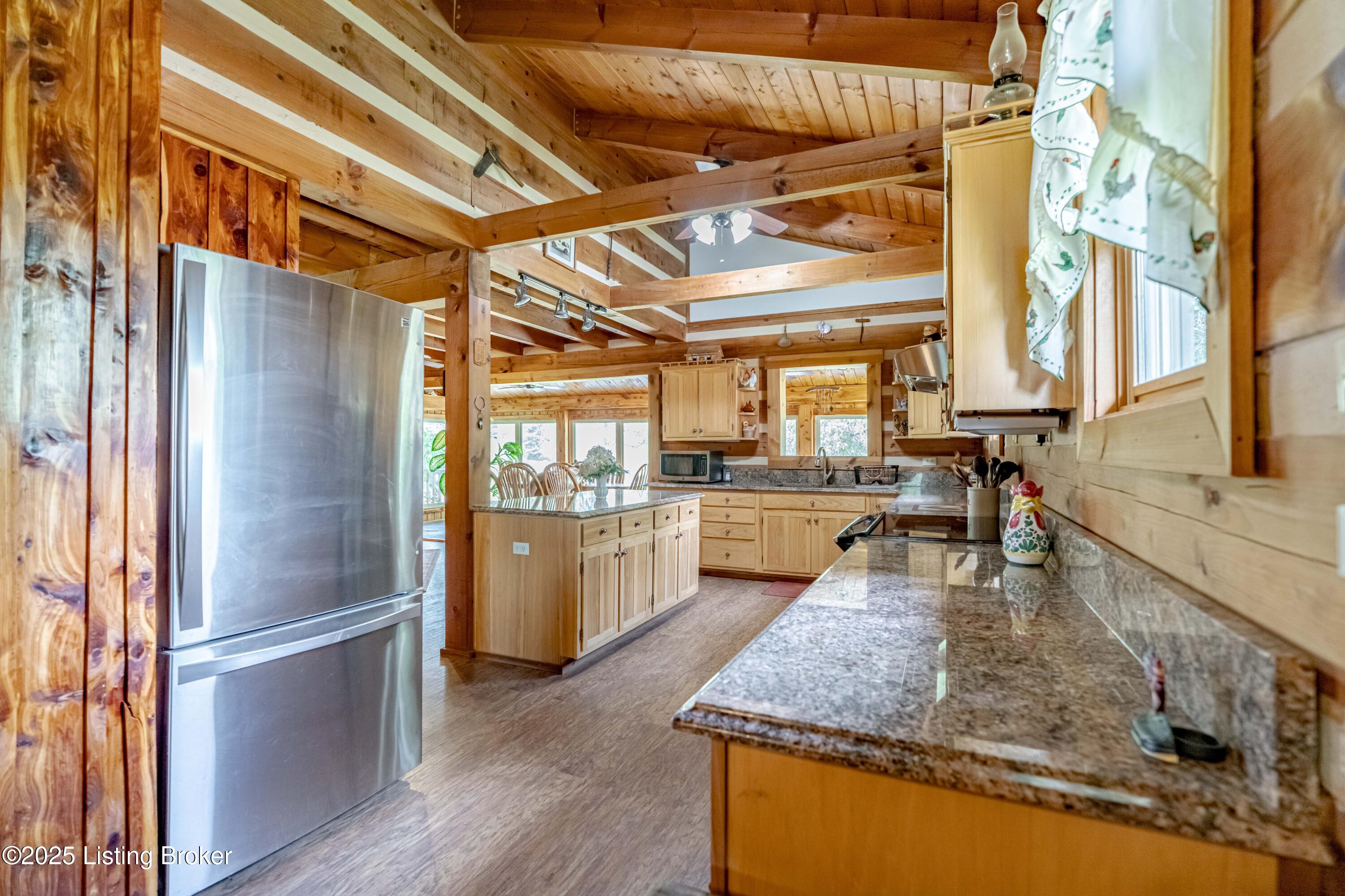 5846 Valley Creek Rd