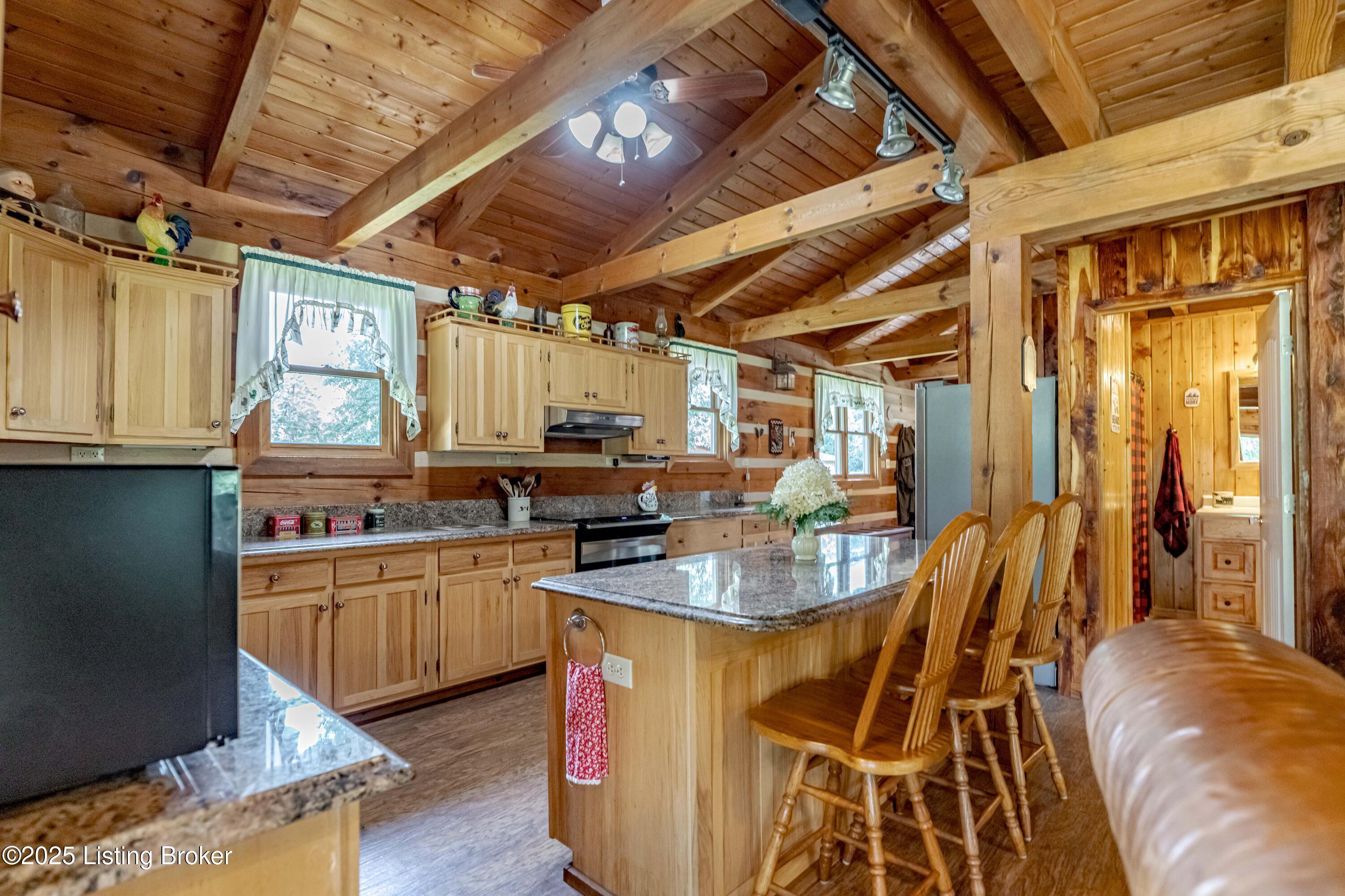 5846 Valley Creek Rd