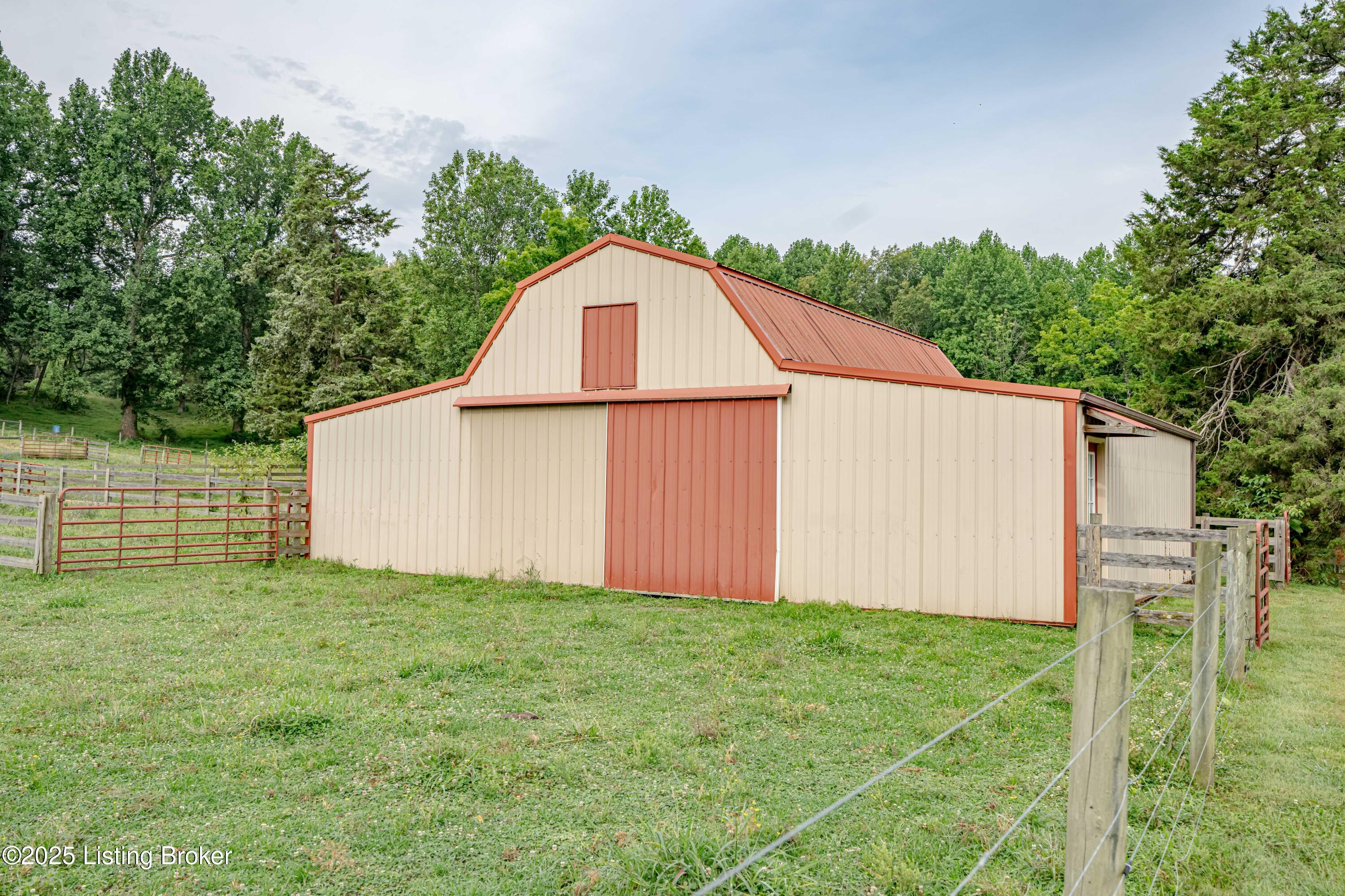 5846 Valley Creek Rd