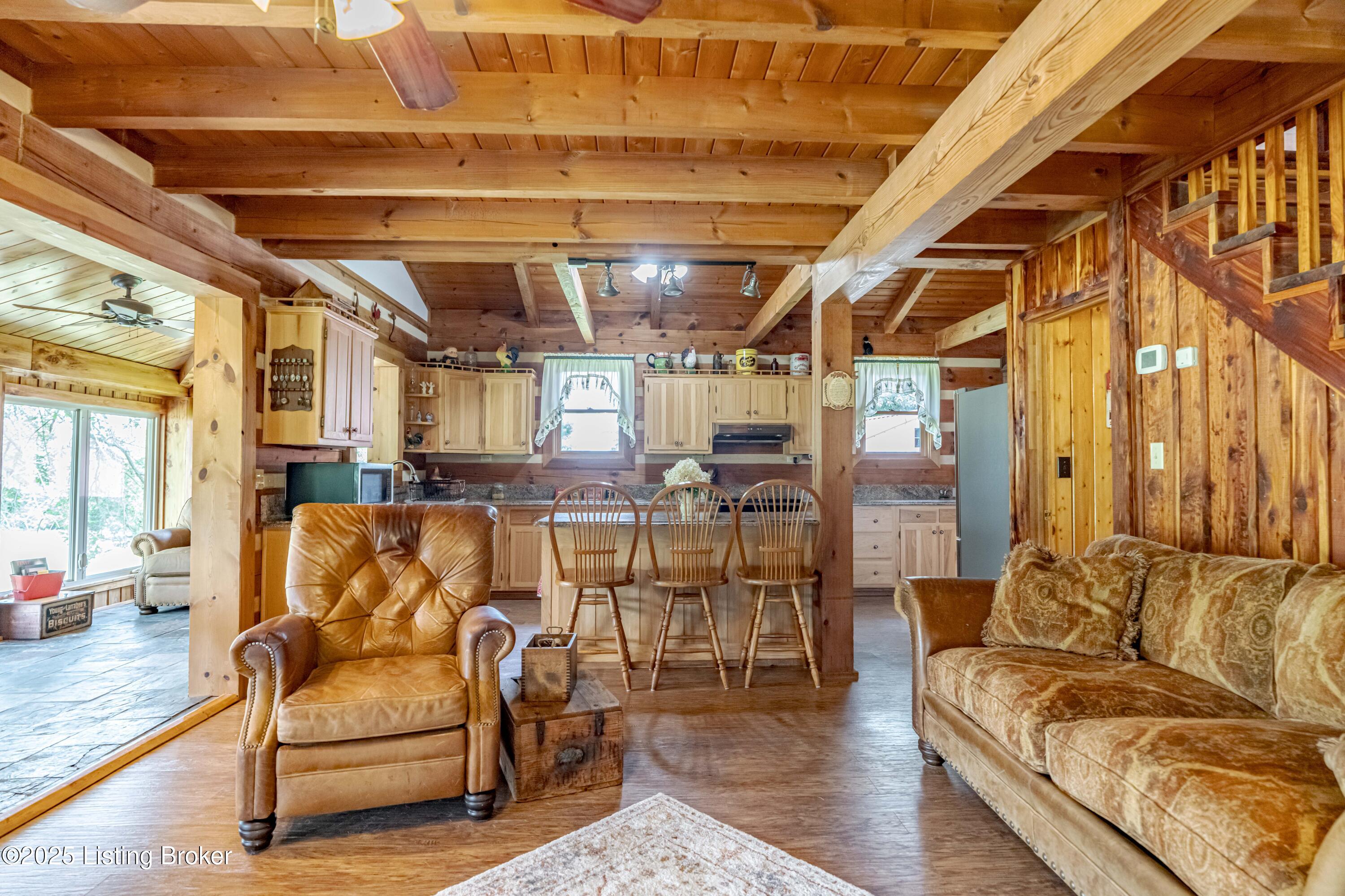 5846 Valley Creek Rd