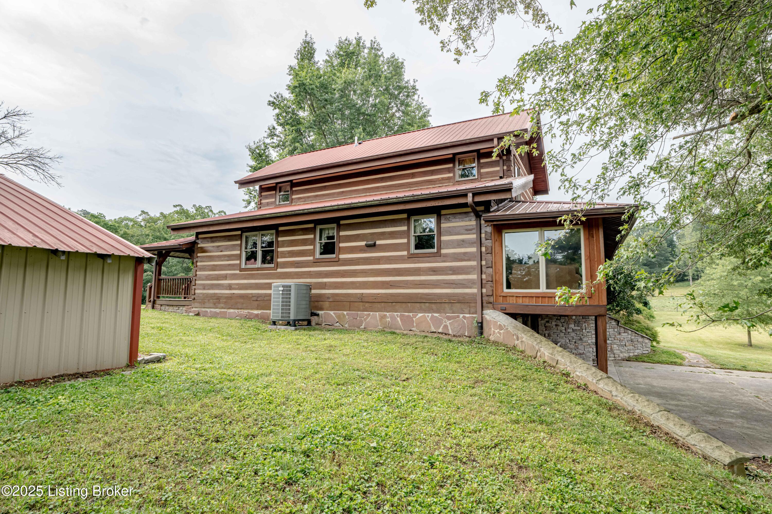5846 Valley Creek Rd