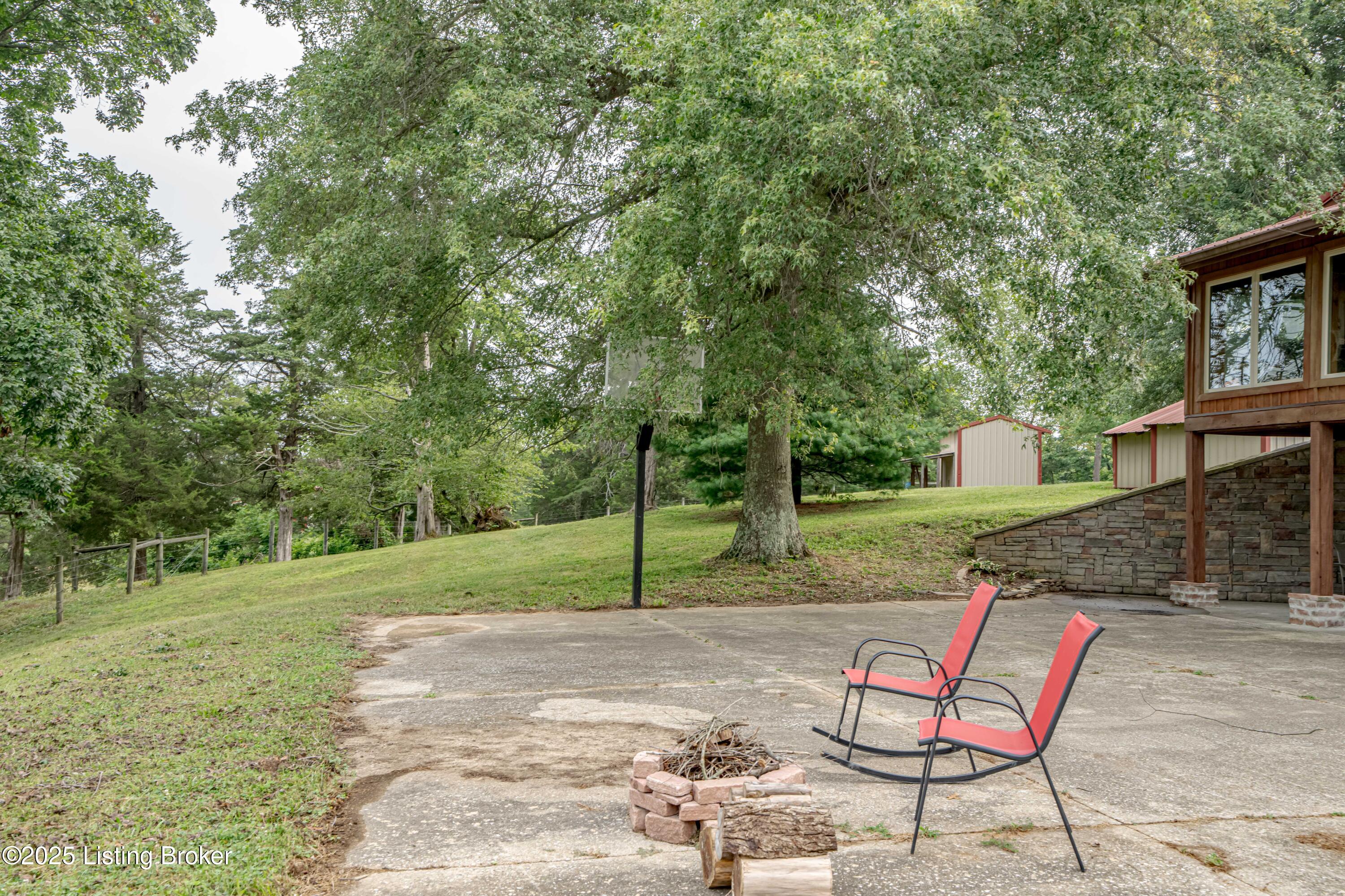 5846 Valley Creek Rd