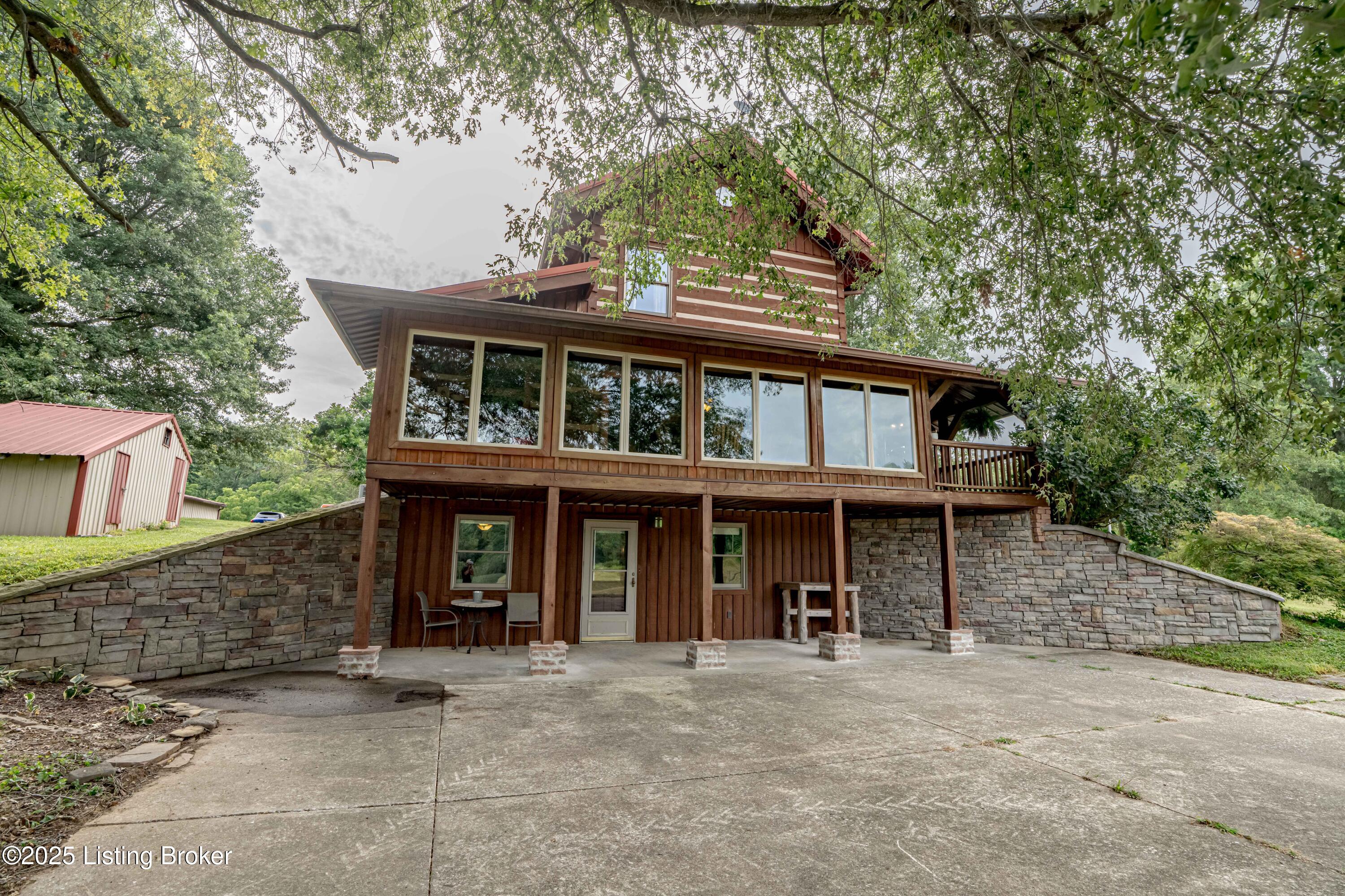 5846 Valley Creek Rd
