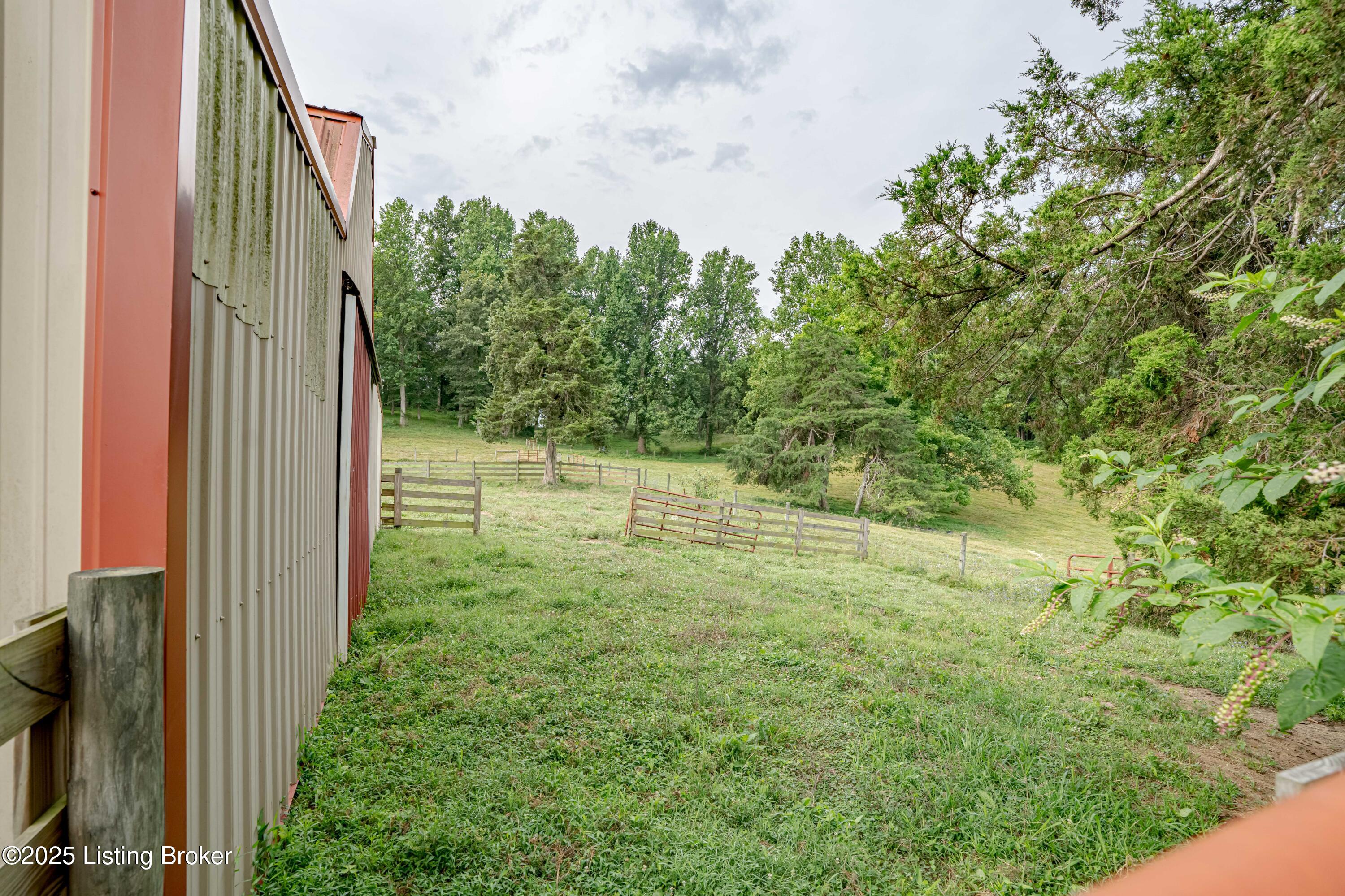 5846 Valley Creek Rd