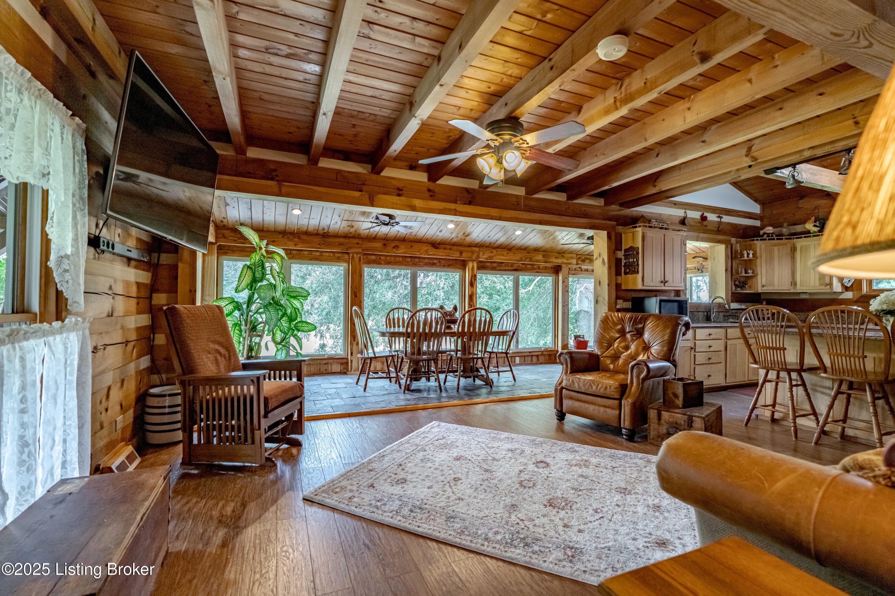 5846 Valley Creek Rd