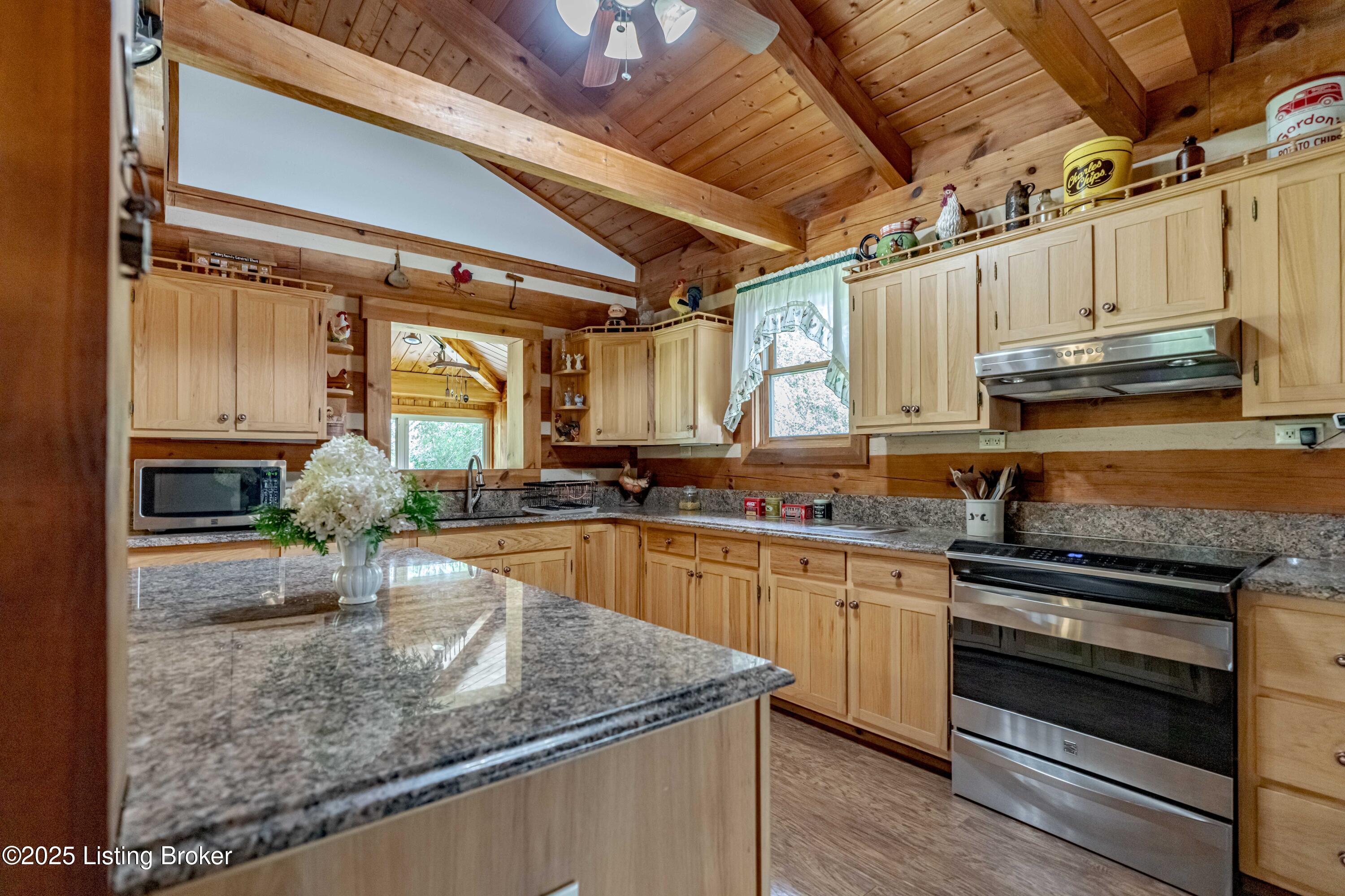5846 Valley Creek Rd