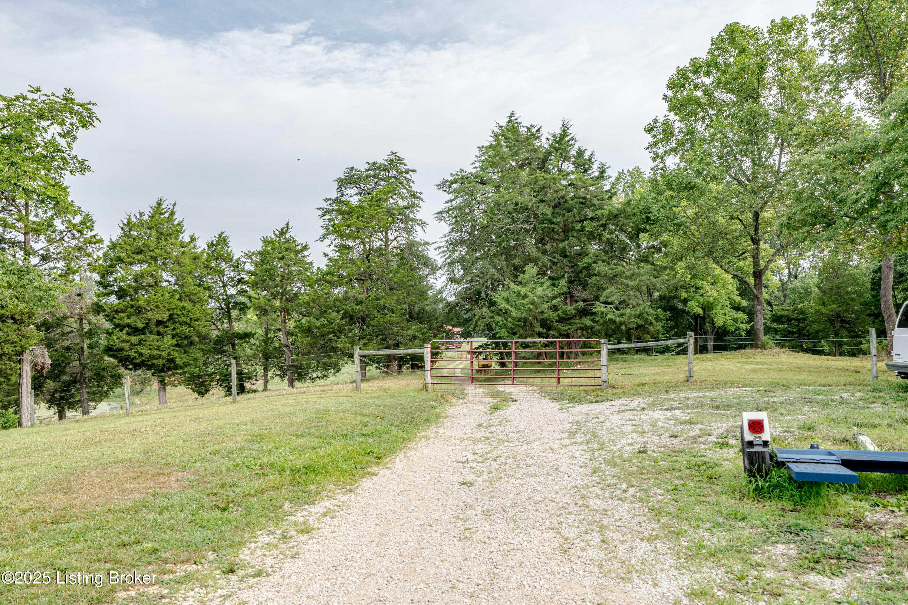 5846 Valley Creek Rd