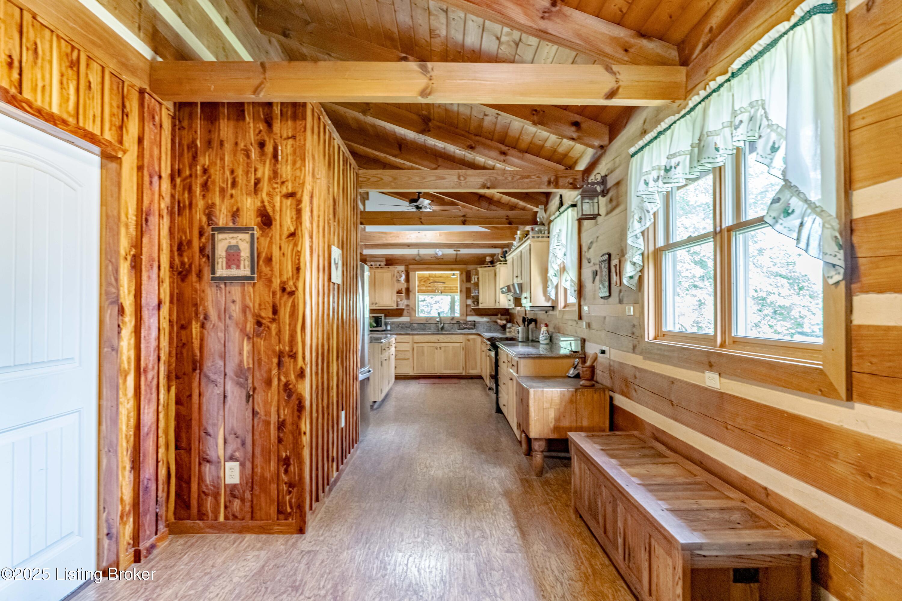 5846 Valley Creek Rd