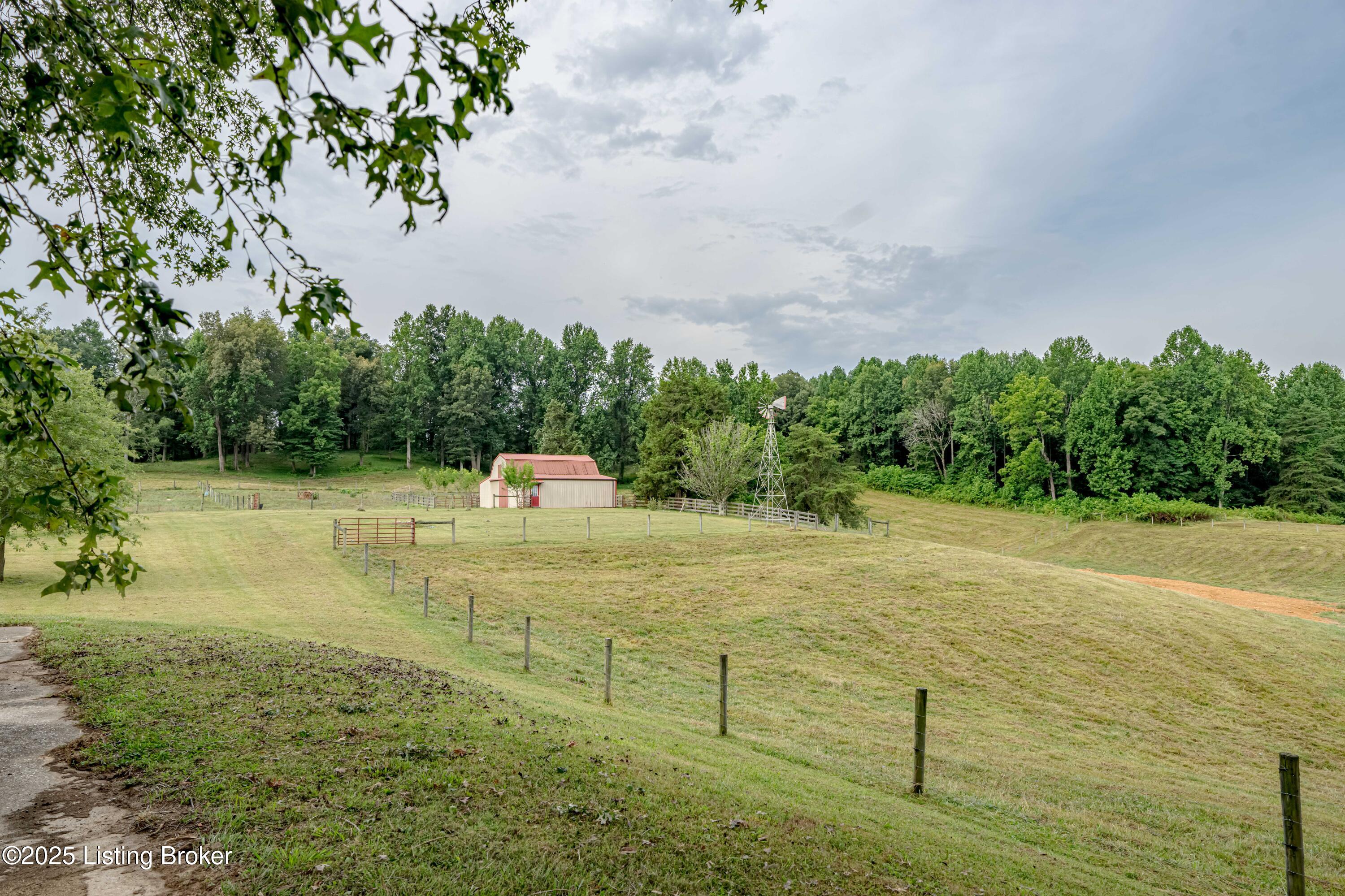 5846 Valley Creek Rd