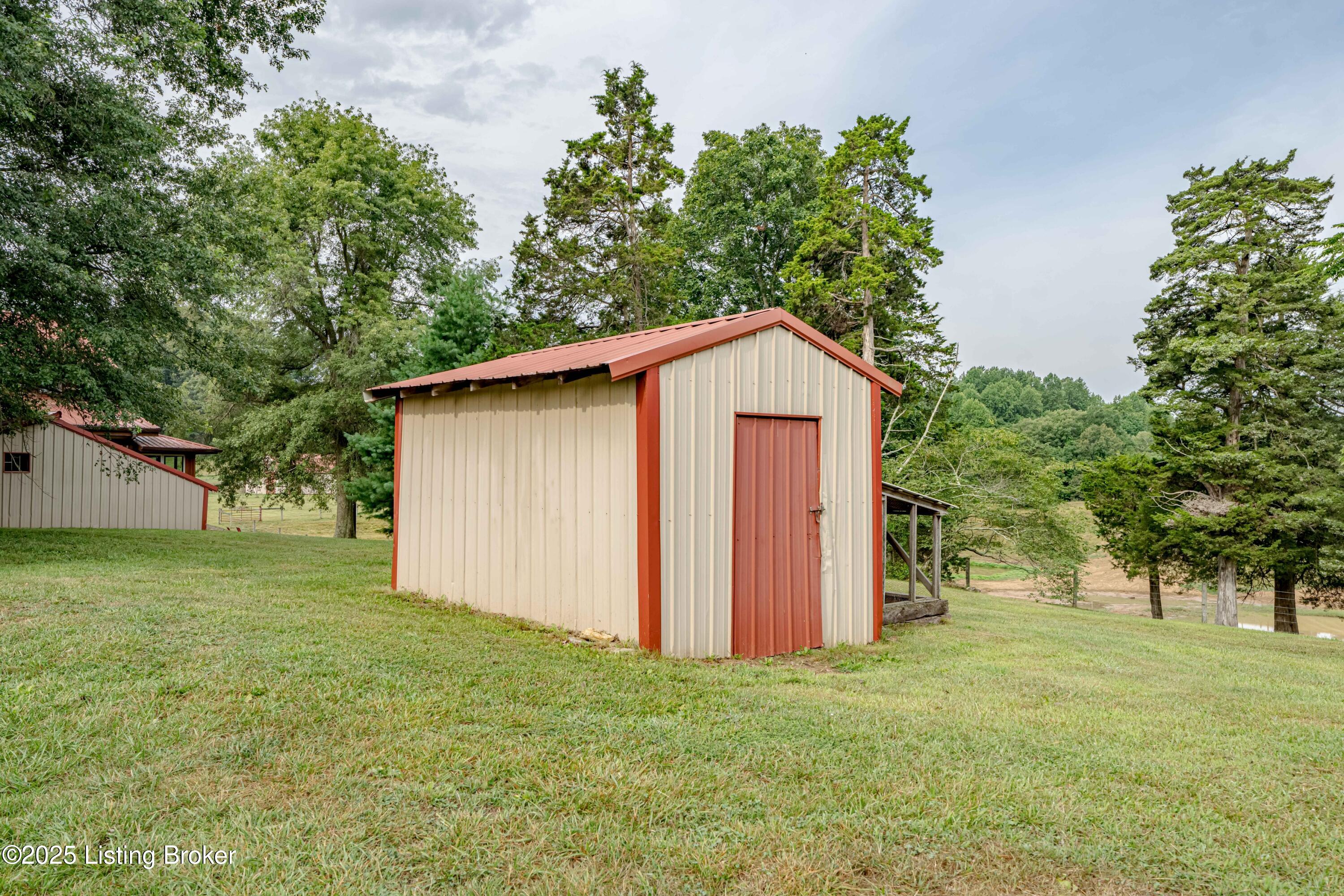 5846 Valley Creek Rd